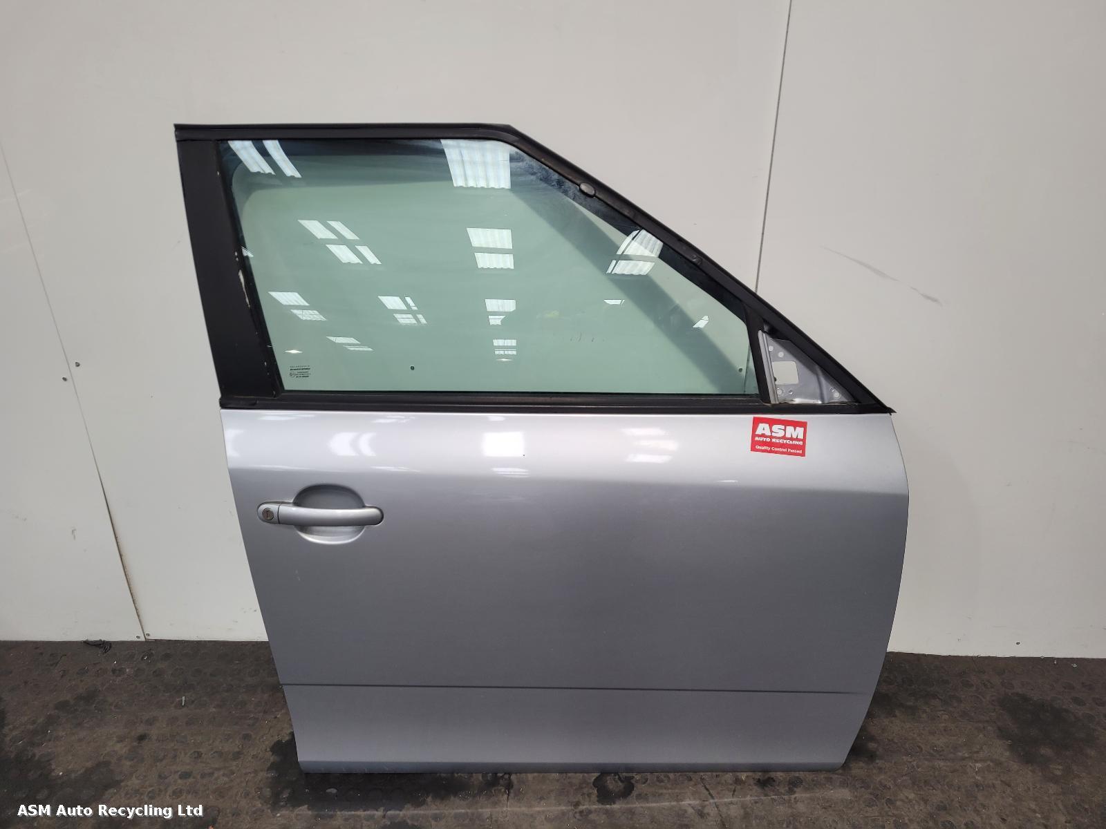 View Auto part R Front Door Skoda Fabia 2012