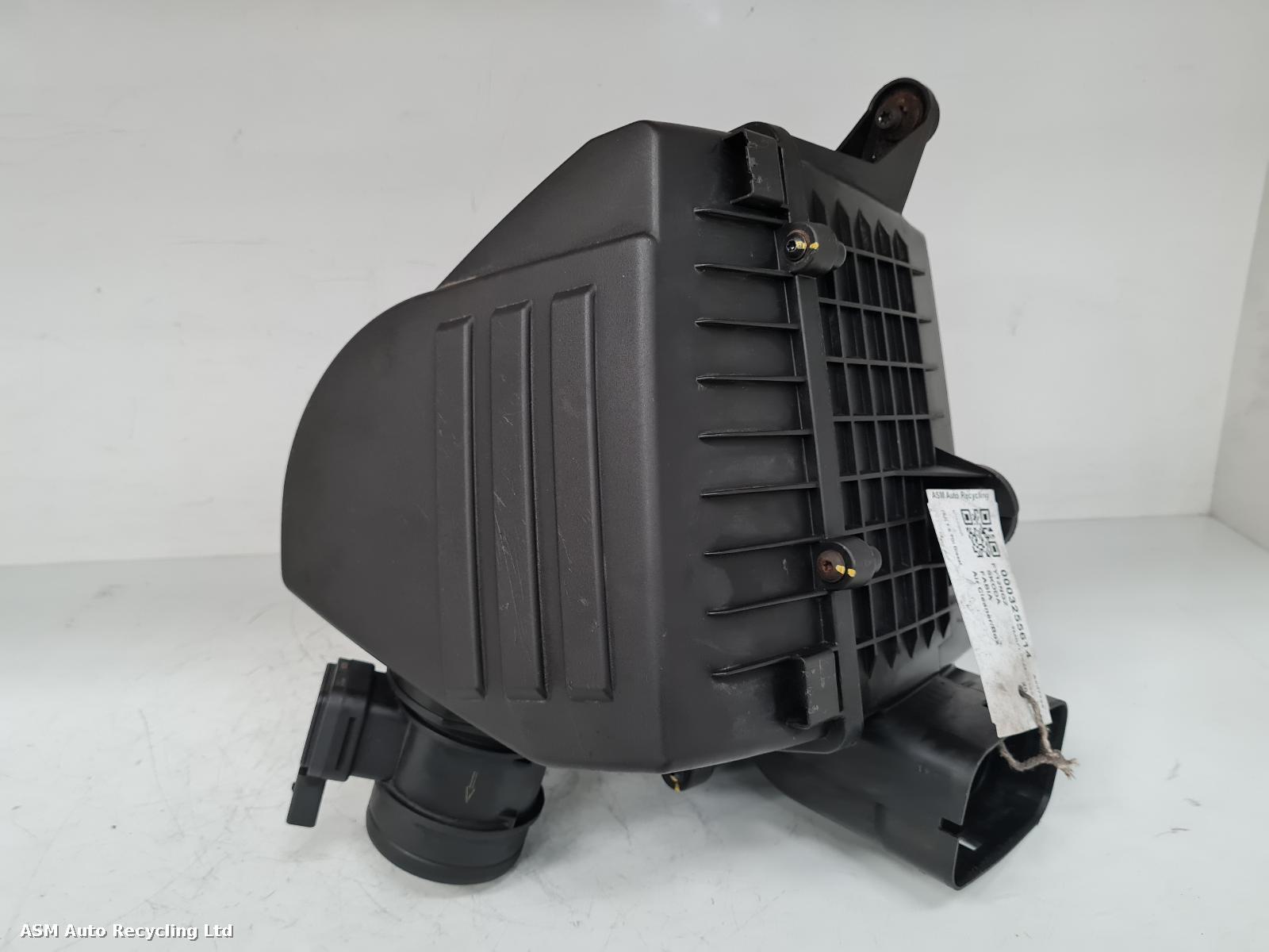 View Auto part Air Cleaner/Box Skoda Fabia 2012