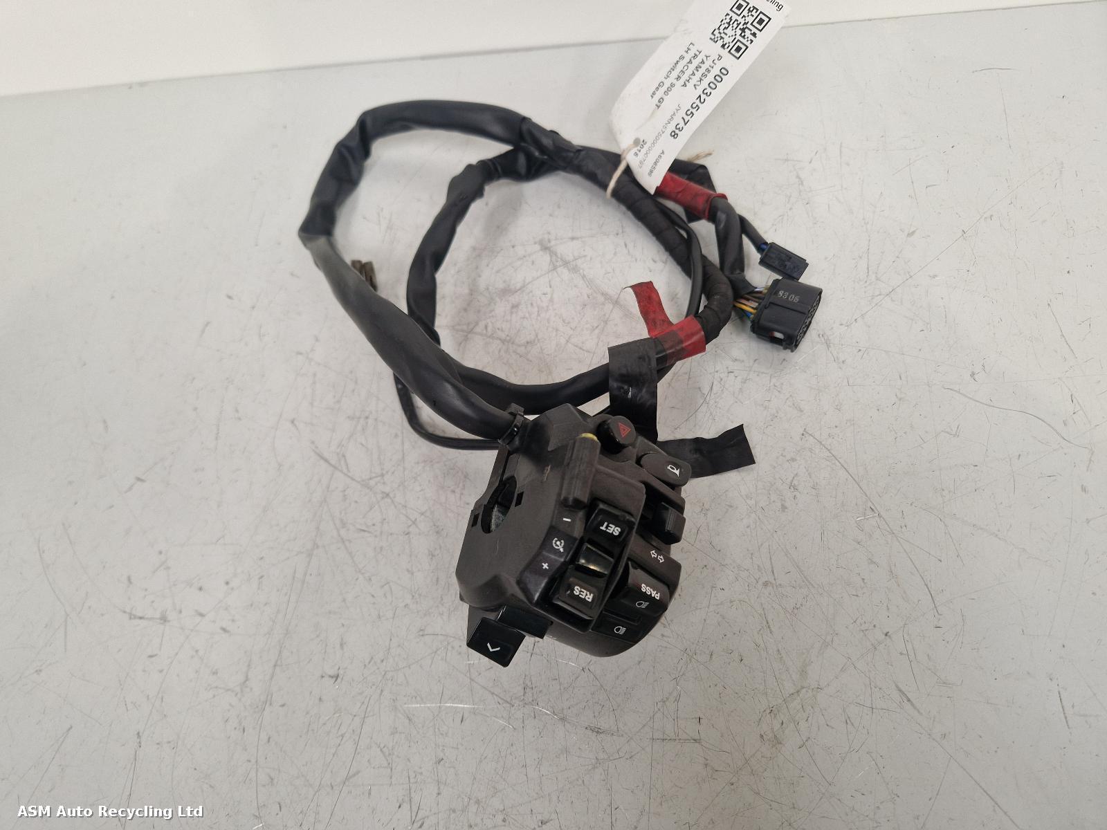 View Auto part LH Switch Gear Yamaha Tracer 900 Gt 2018