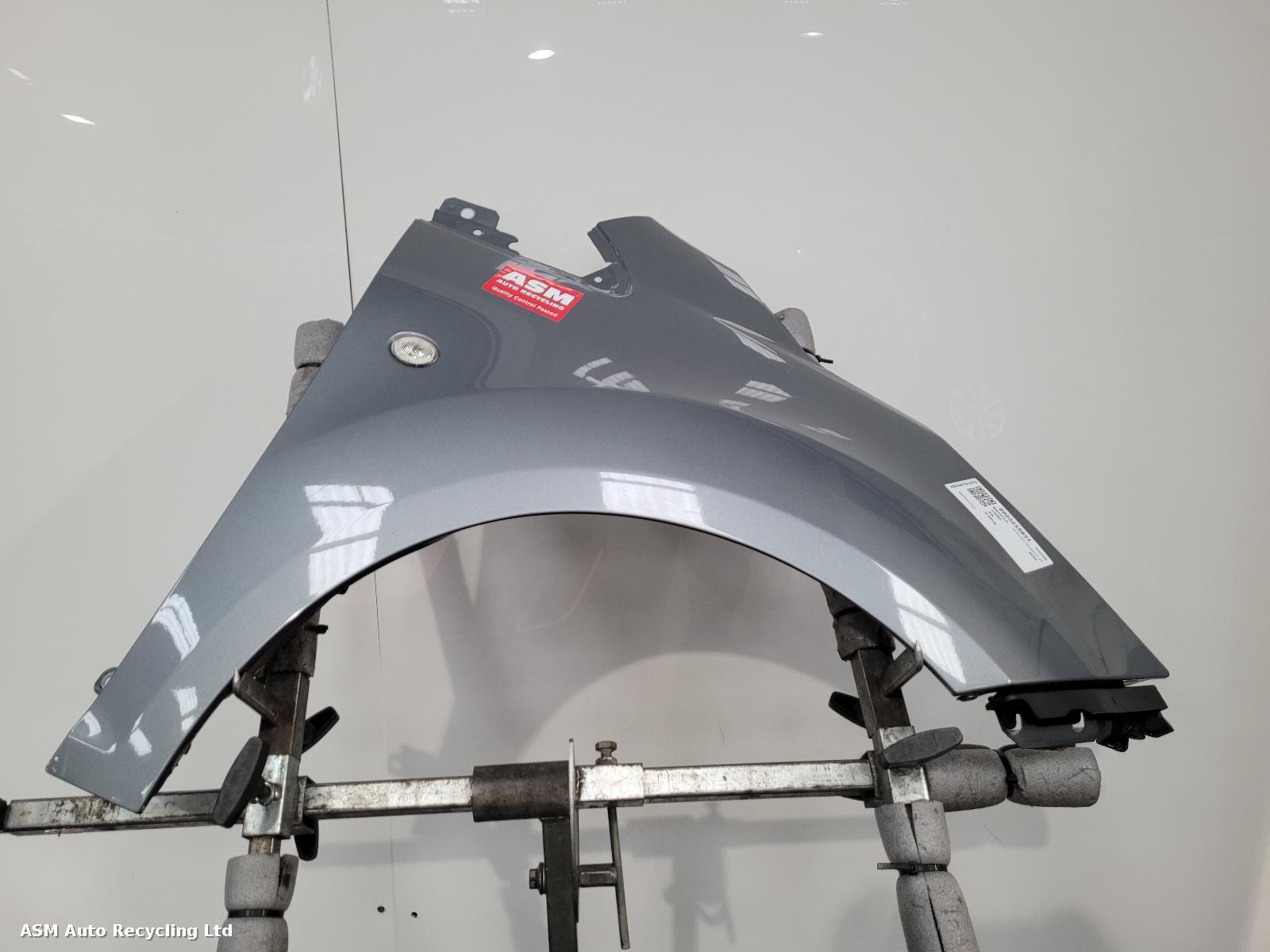 View Auto part R Wing Ford Ka 2010