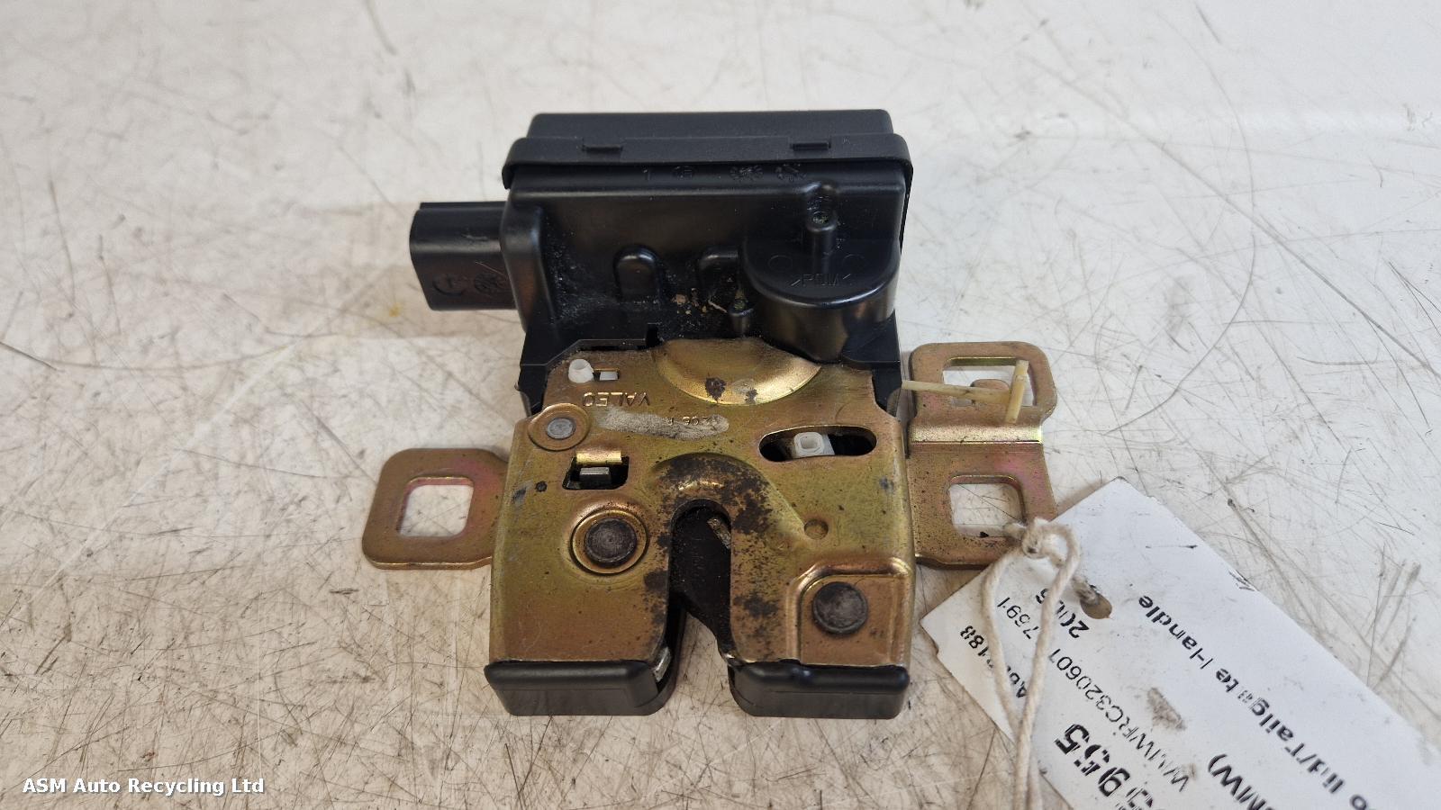 View Auto part Tailgate Handle Mini (bmw) Mini 2006