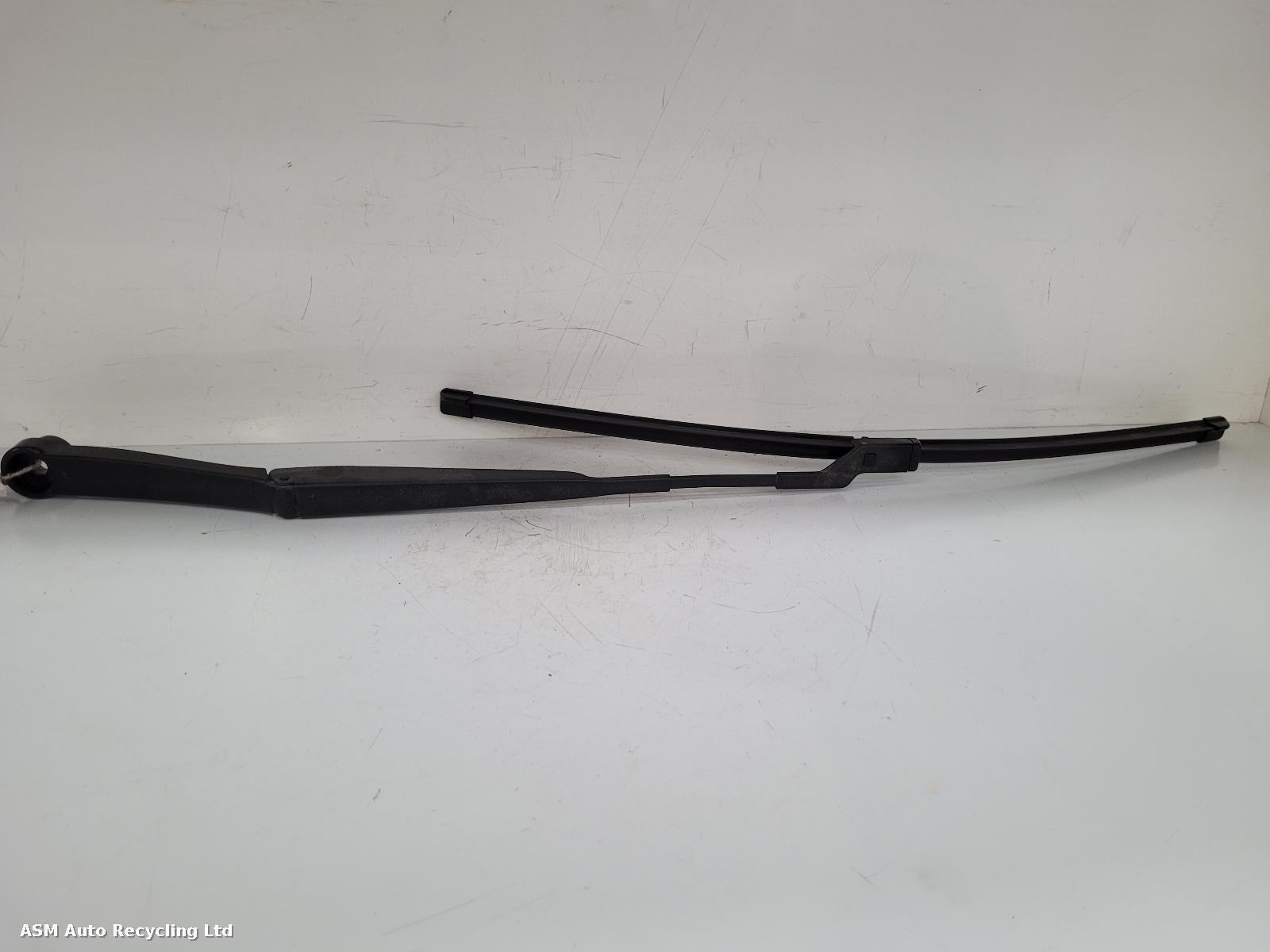 View Auto part Wiper Arm Hyundai Ix20 2012