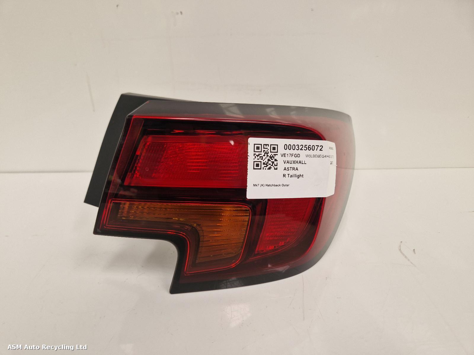 View Auto part R Taillight Vauxhall Astra 2017