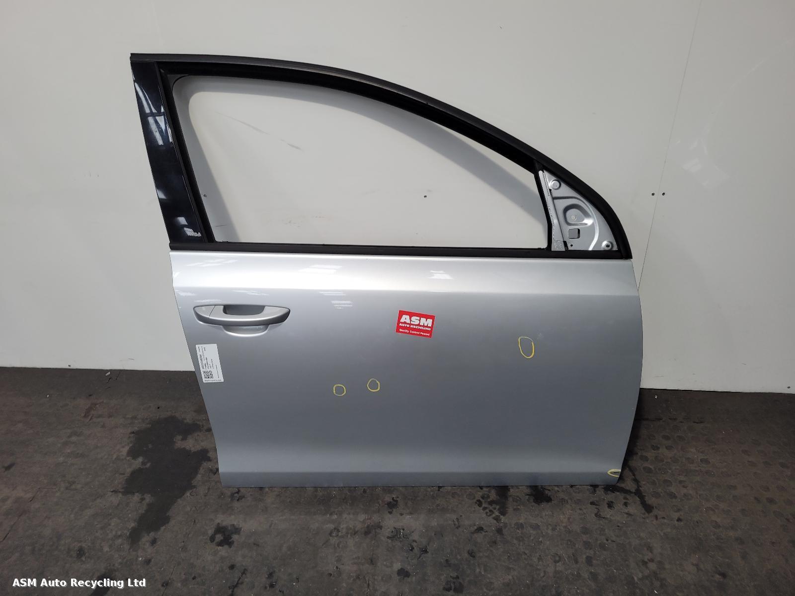 View Auto part R Front Door Volkswagen Golf 2010