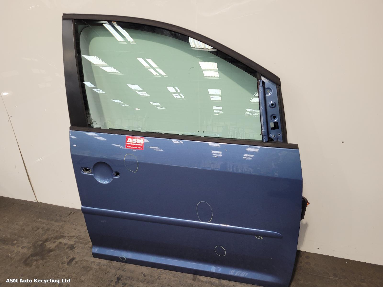 View Auto part R Front Door Volkswagen Touran 2012