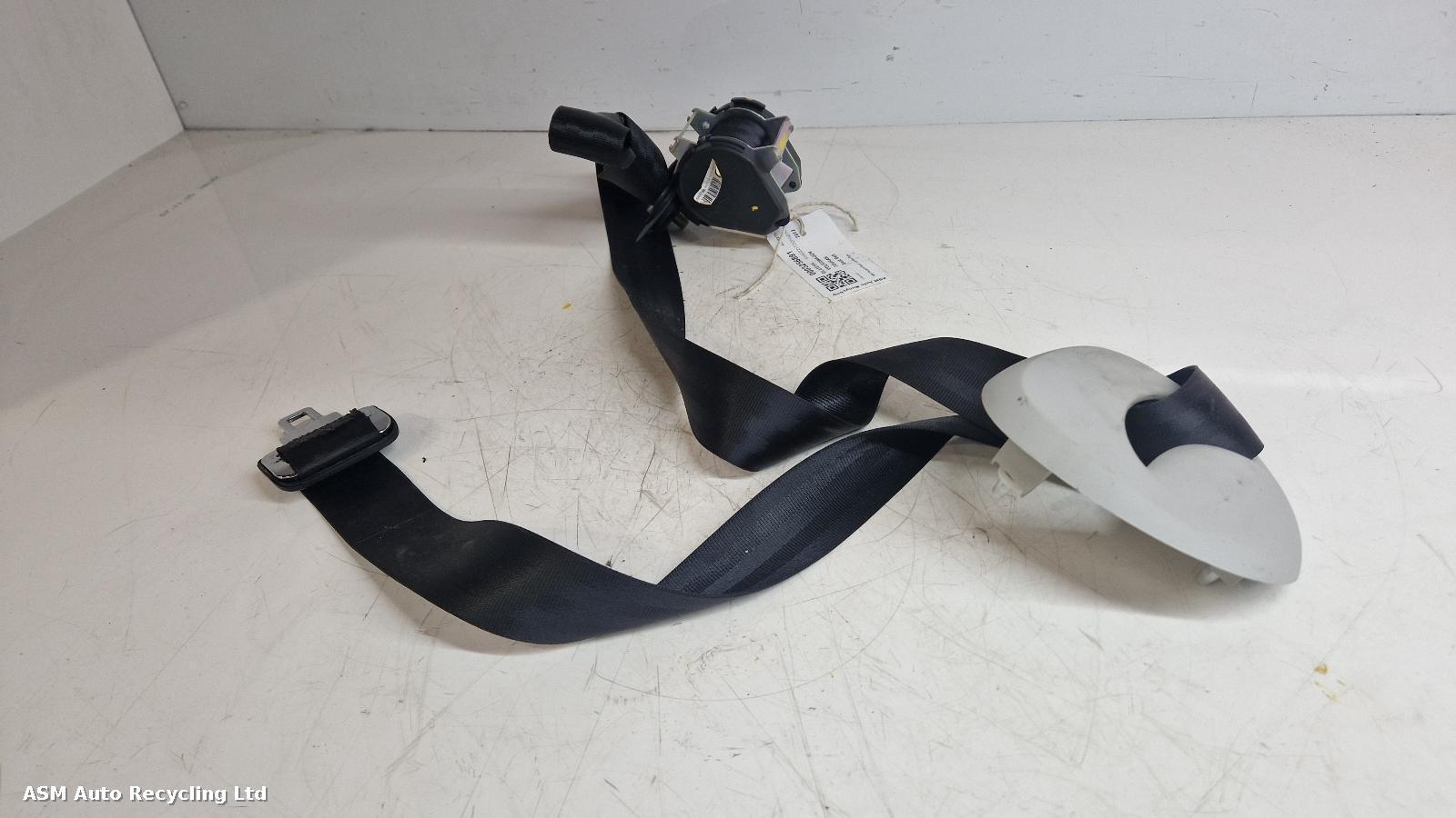 View Auto part Seat Belt Volkswagen Touran 2012