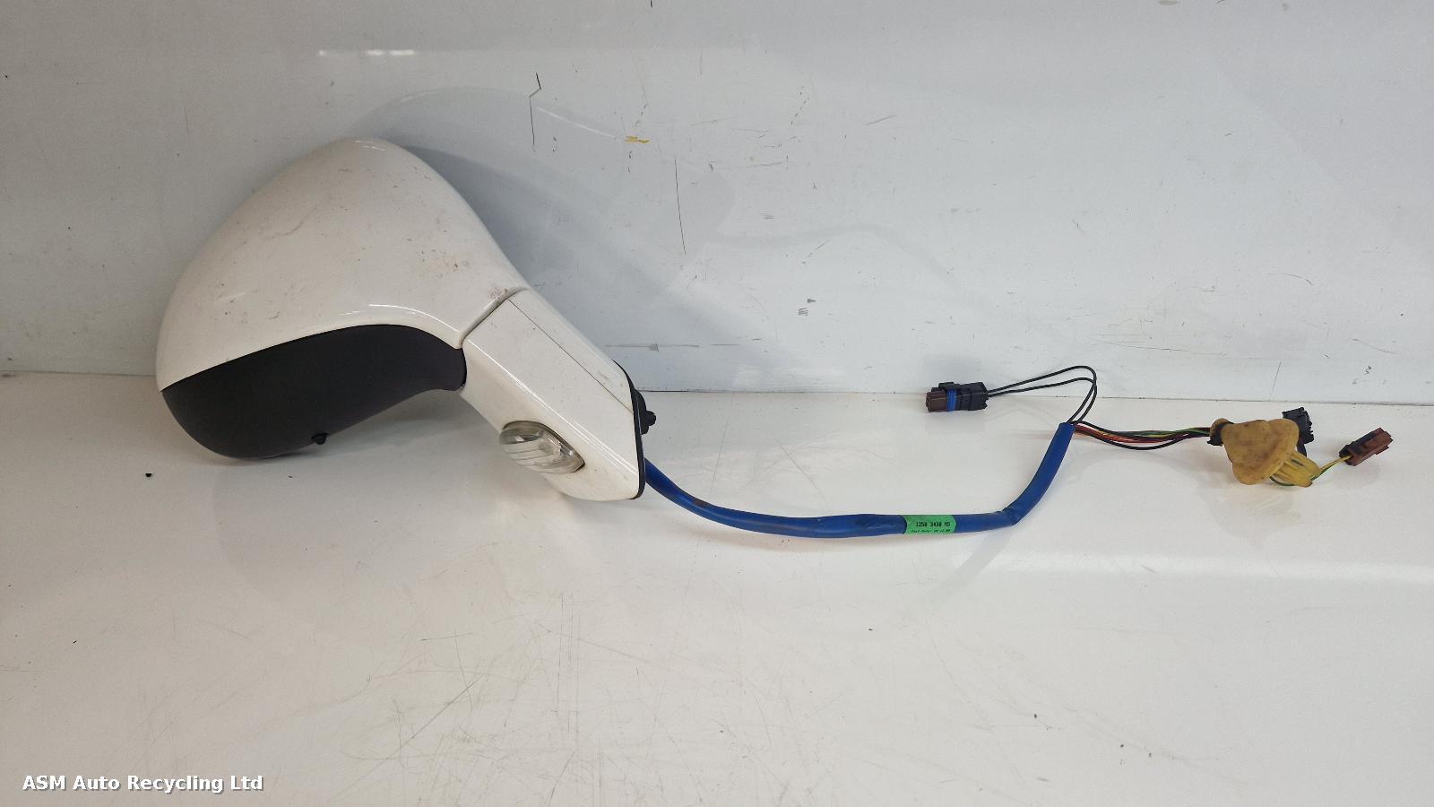View Auto part R Door Mirror Peugeot 308 2010