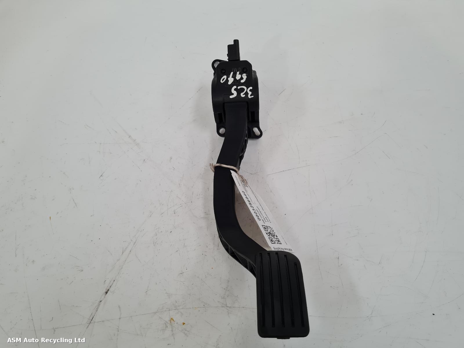 View Auto part Pedal Potentiometer Peugeot 308 2010