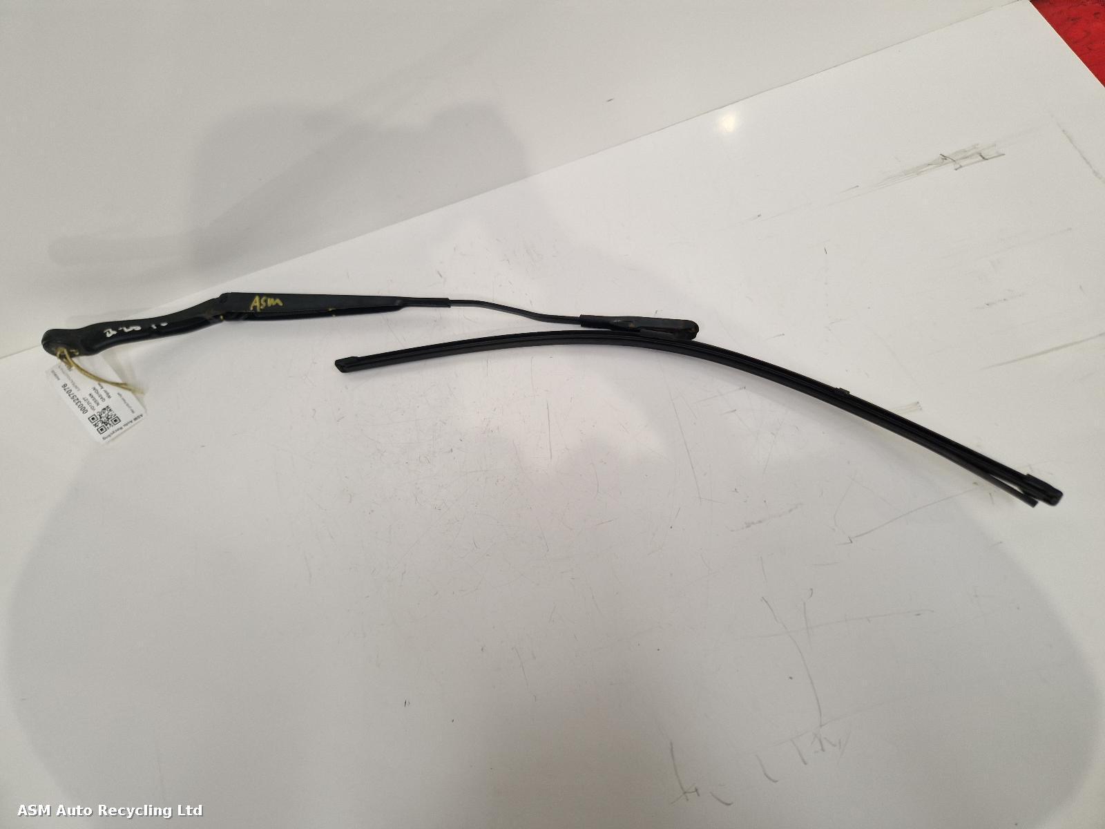 View Auto part Wiper Arm Nissan Qashqai 2013