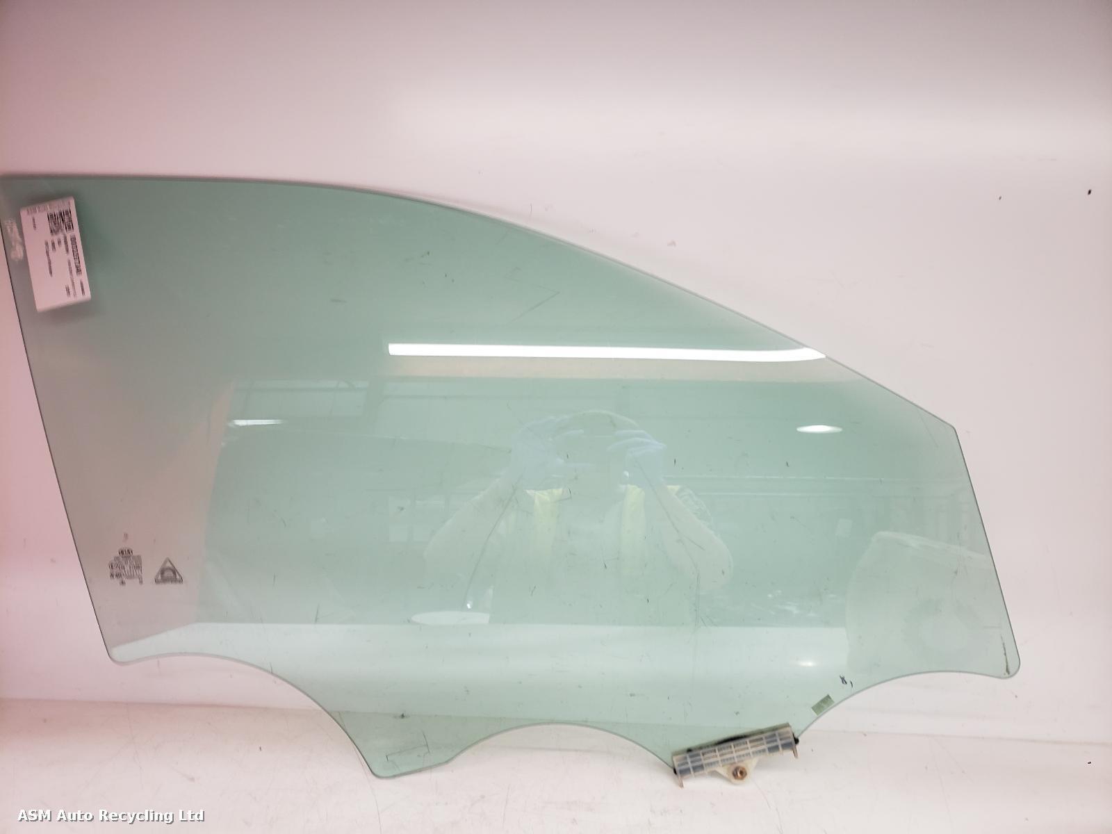 View Auto part RF Door Window Kia Niro 2016