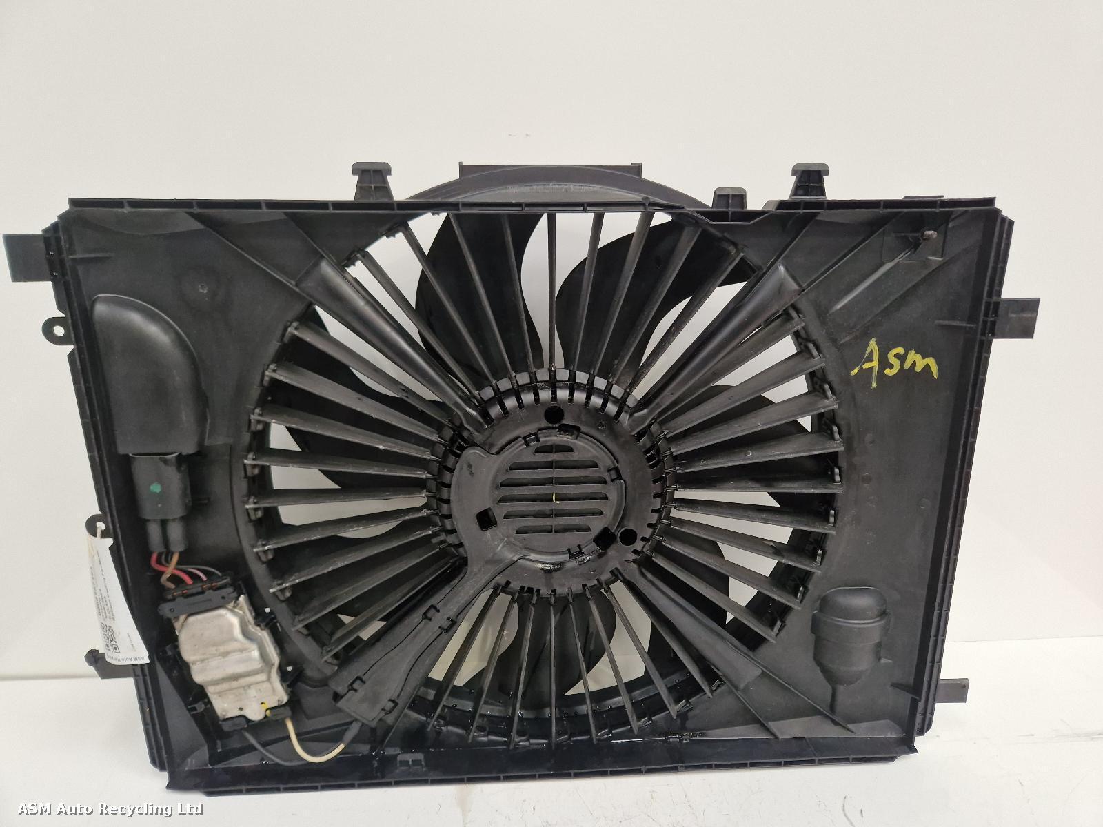 View Auto part Engine Cooling Motor Mercedes C Class 2011