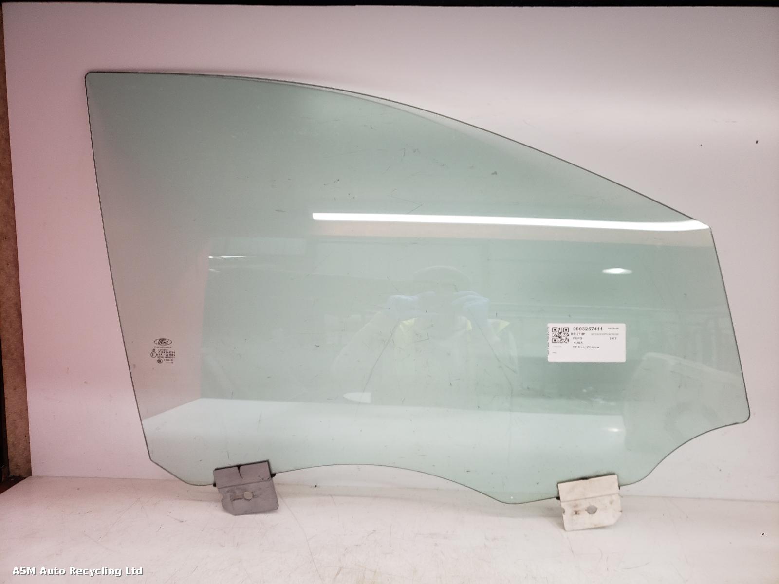View Auto part RF Door Window Ford Kuga 2017