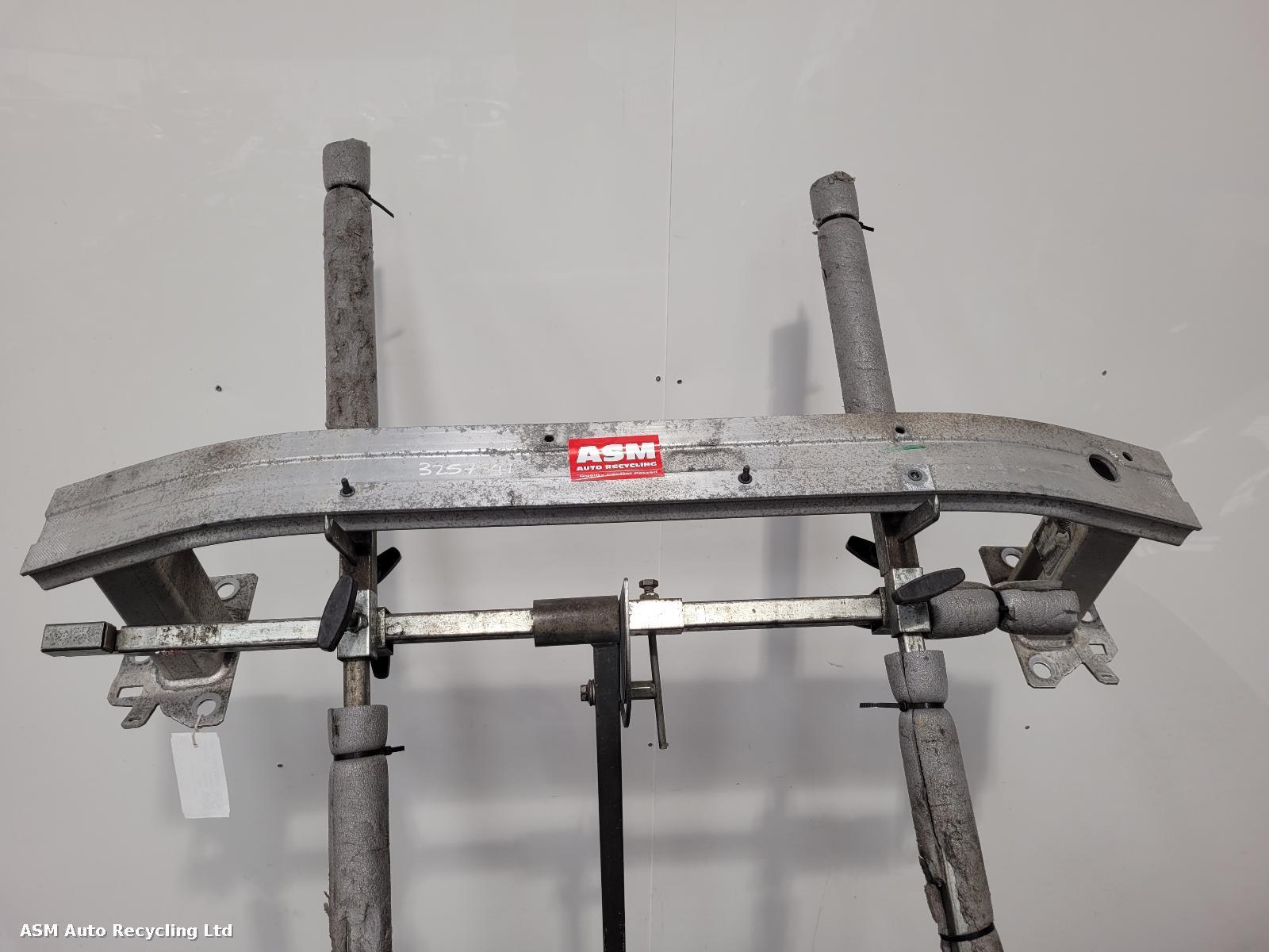 View Auto part Front Bumper Reinforcement Renault Clio 2016