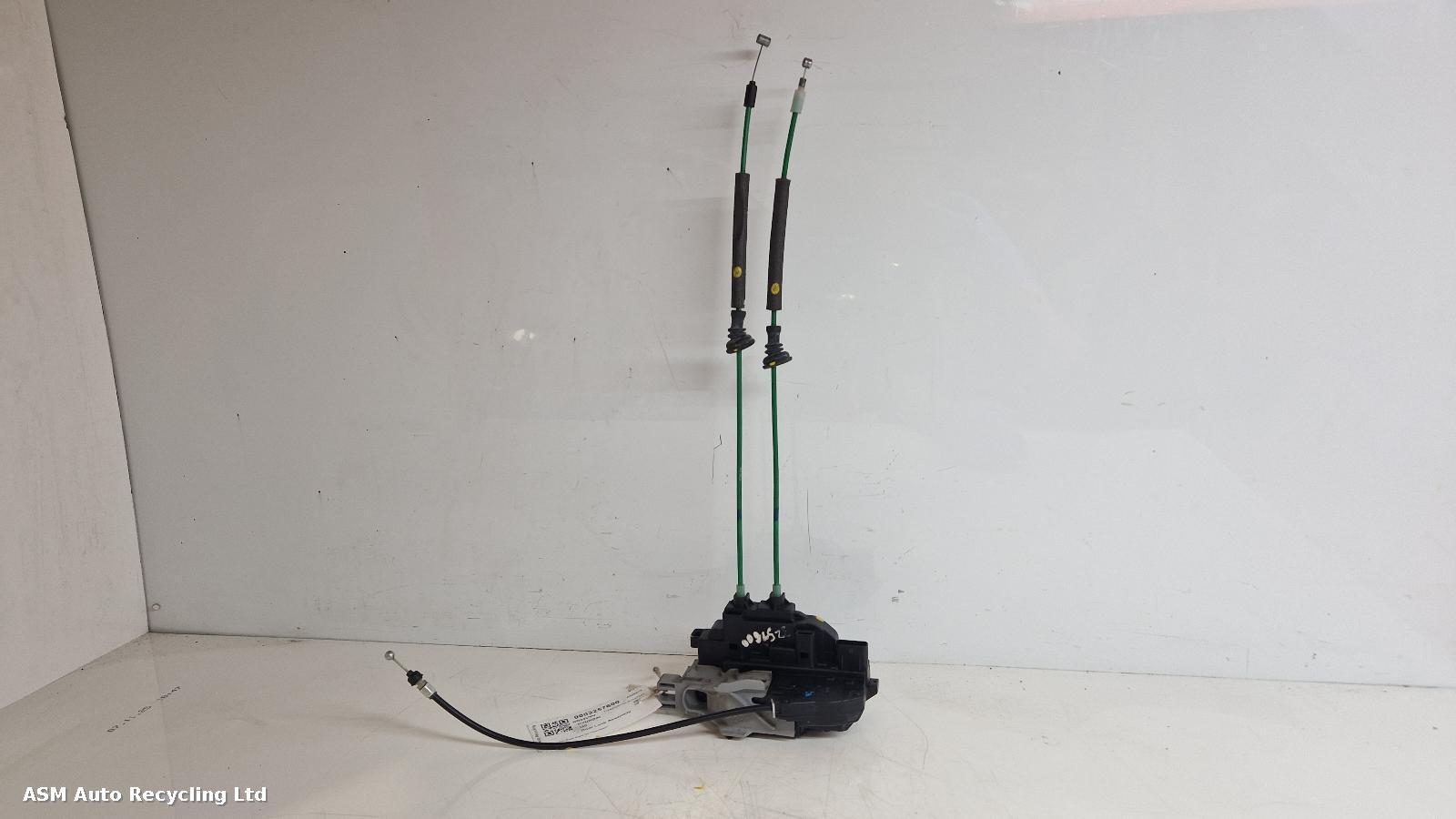 View Auto part Door Lock Assembly Hyundai I30 2009