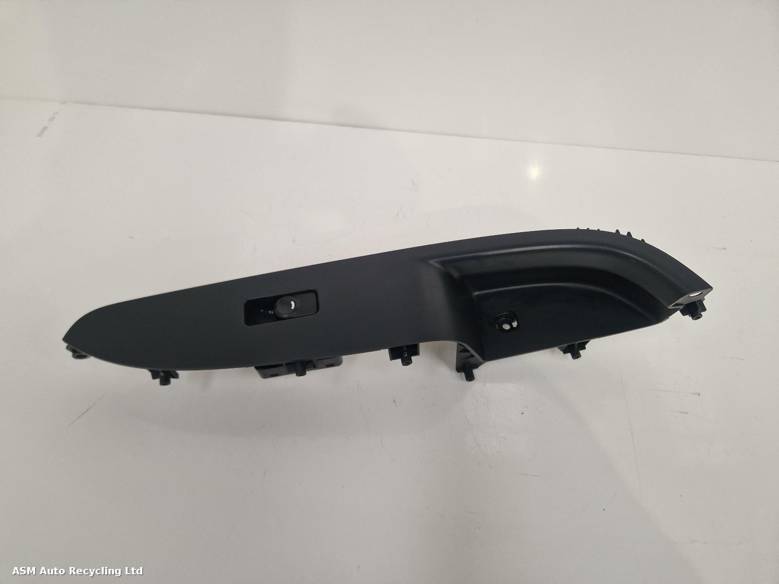 View Auto part Elect. Window Switch Hyundai I30 2009