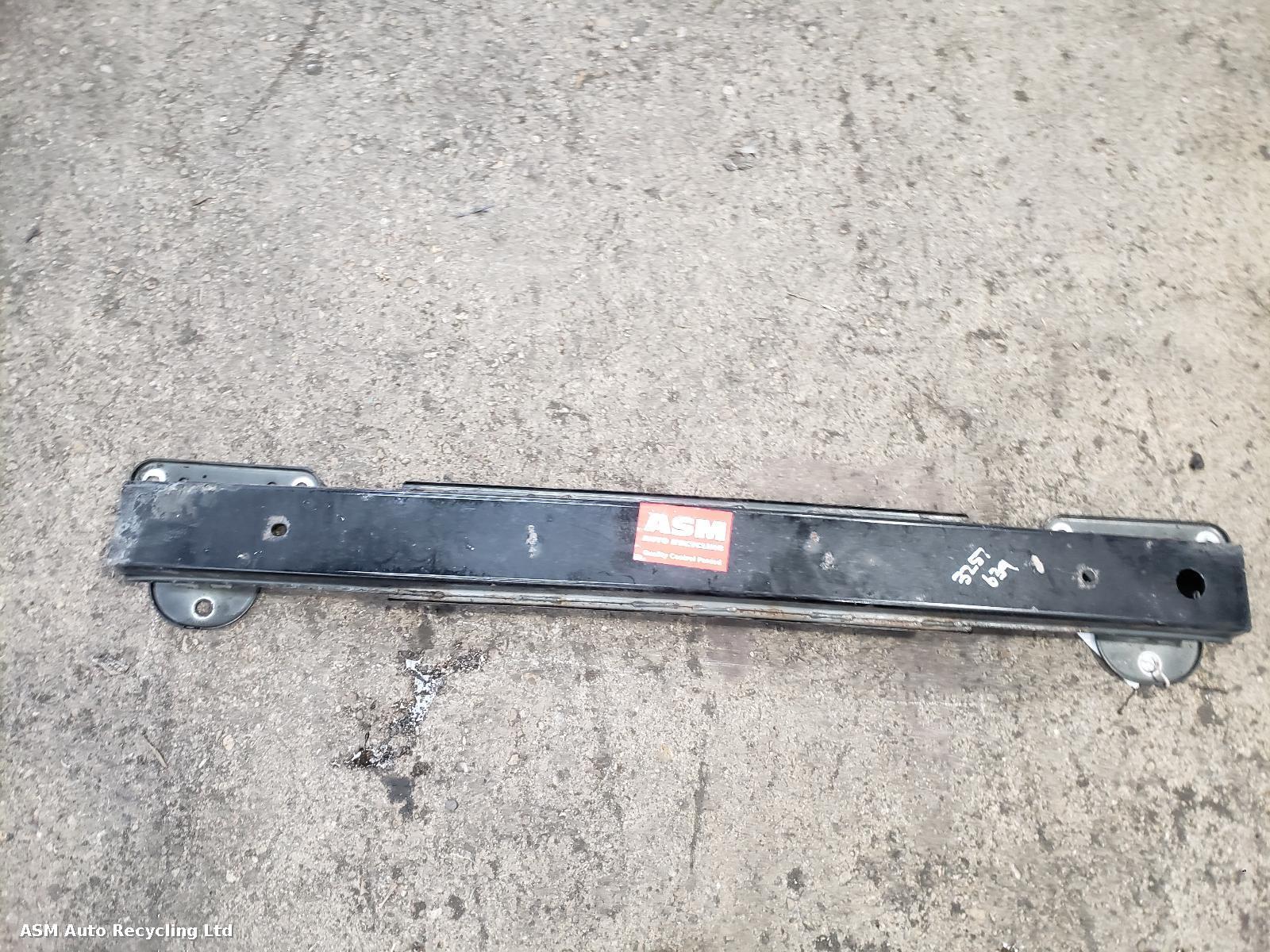View Auto part Rear Bumper Reinforcement Vauxhall Viva 2017