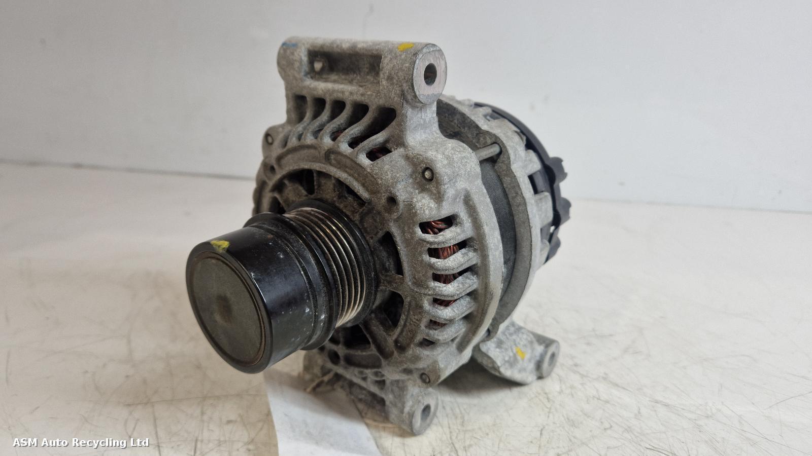 View Auto part Alternator Vauxhall Viva 2017