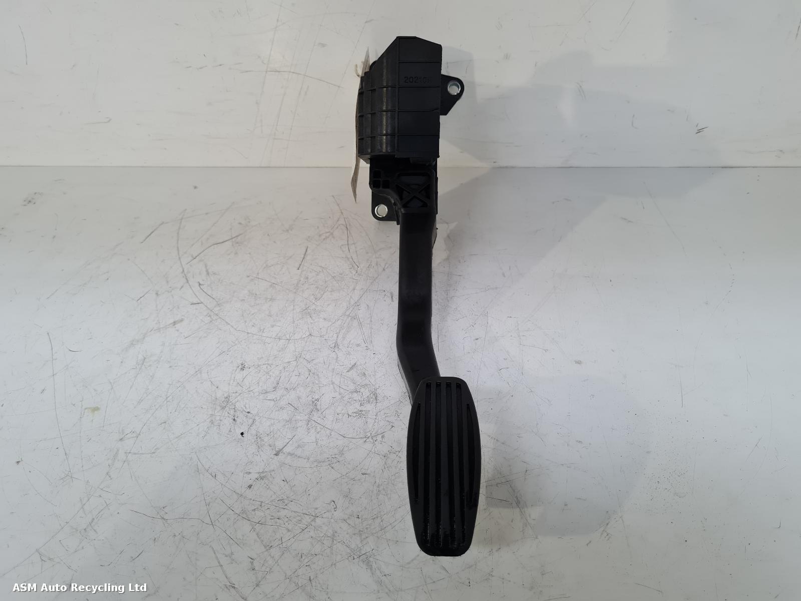 View Auto part Pedal Potentiometer Fiat 500 2010