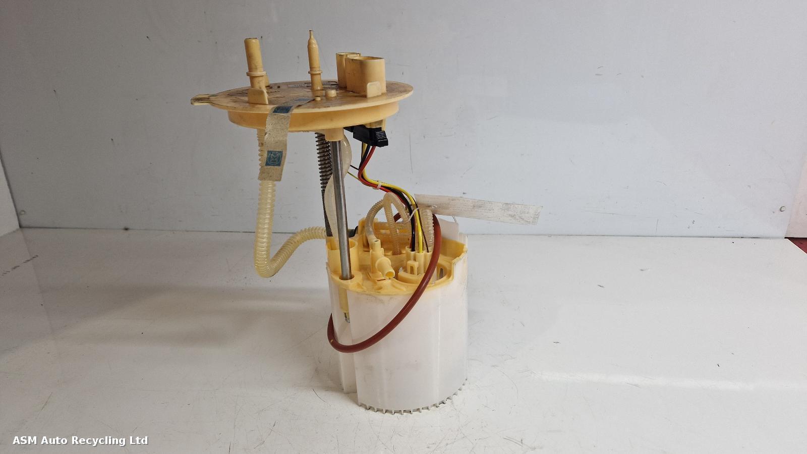 View Auto part Fuel Pump Land Rover Range Rover Sport 2023