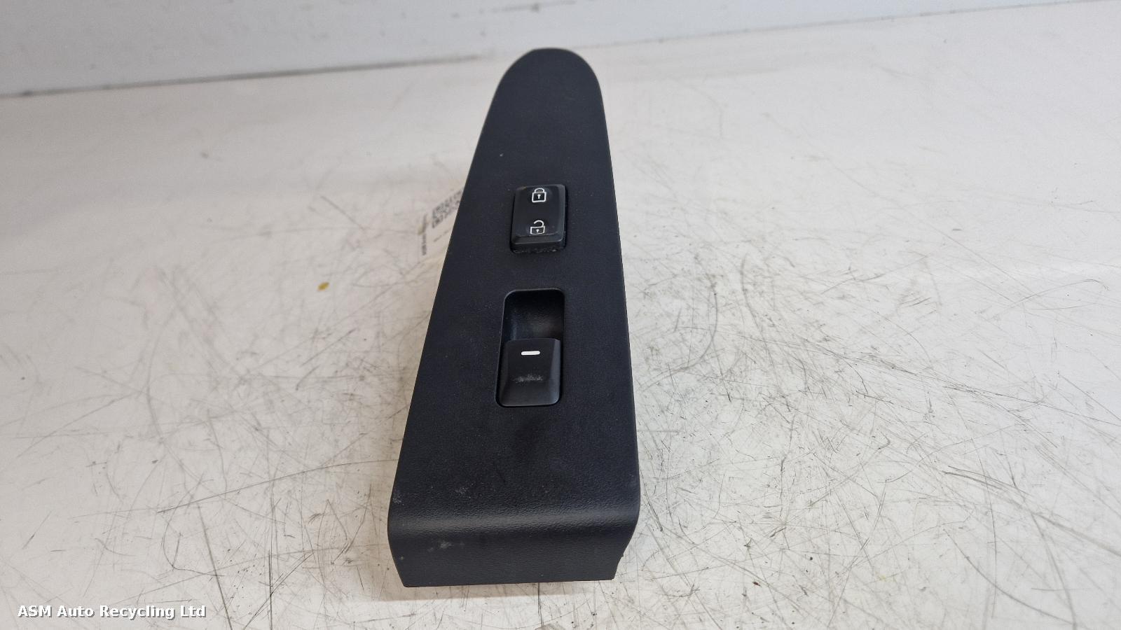 View Auto part Door Lock Assembly Kia Sportage 2013