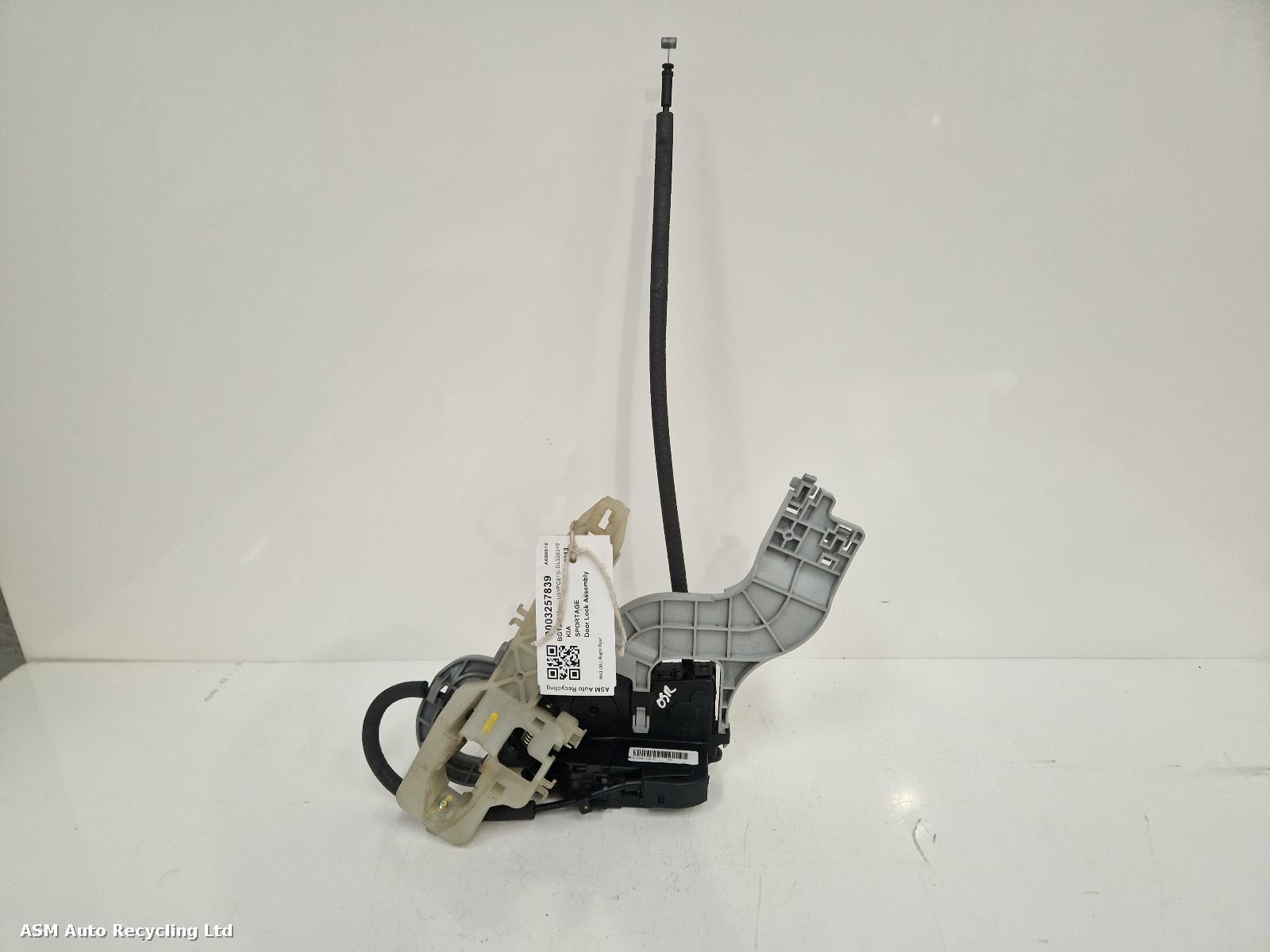 View Auto part Door Lock Assembly Kia Sportage 2013