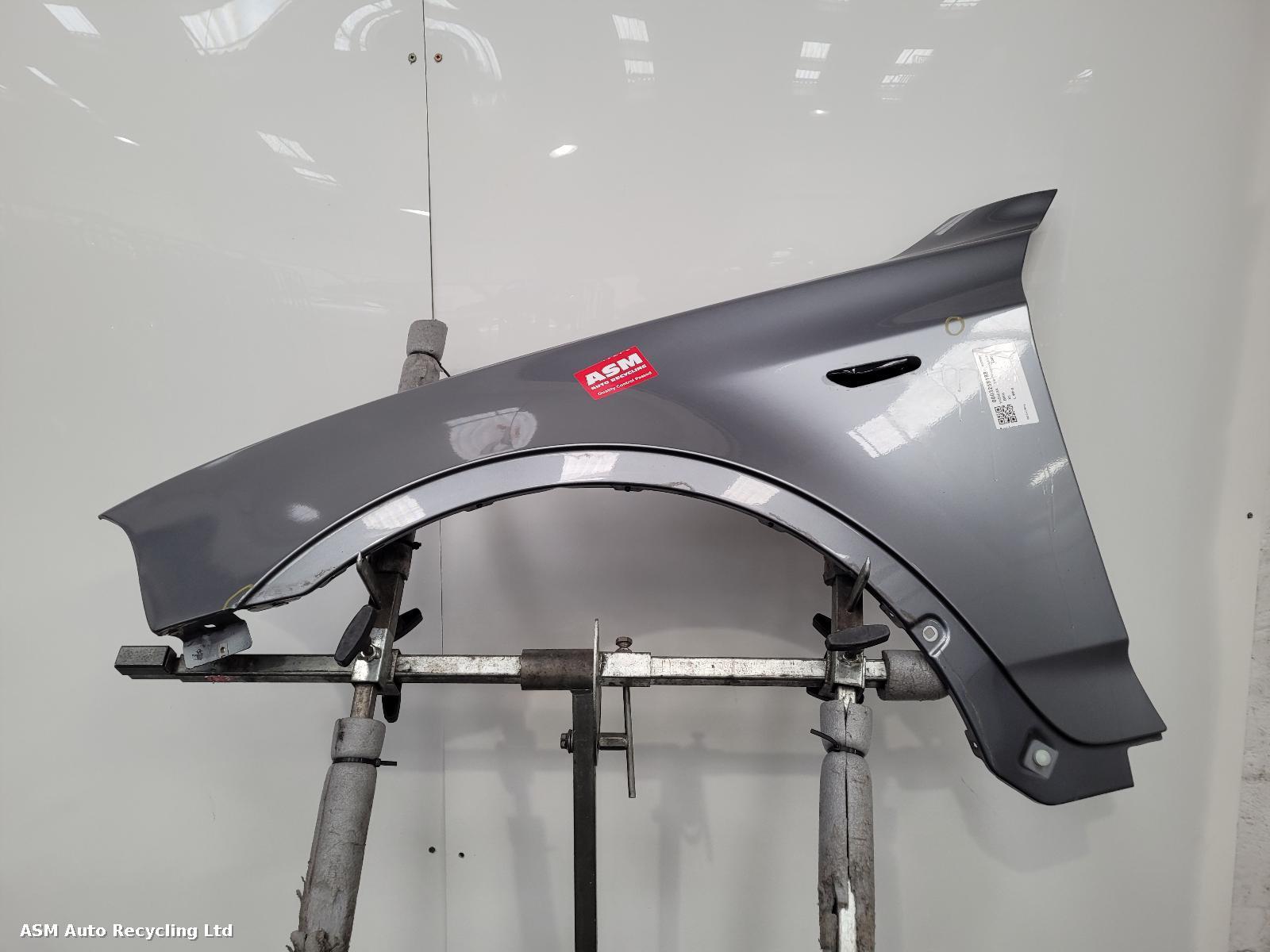 View Auto part L Wing Bmw X3 2009