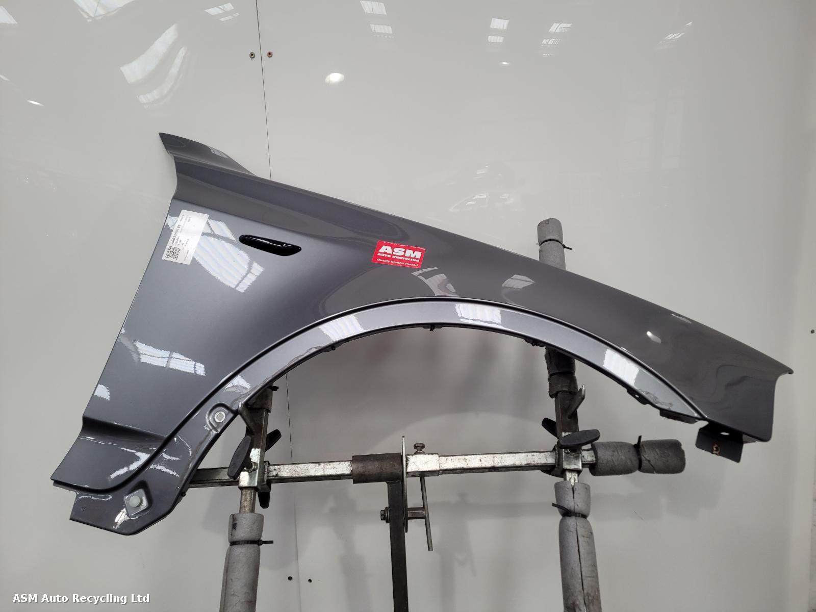 View Auto part R Wing Bmw X3 2009