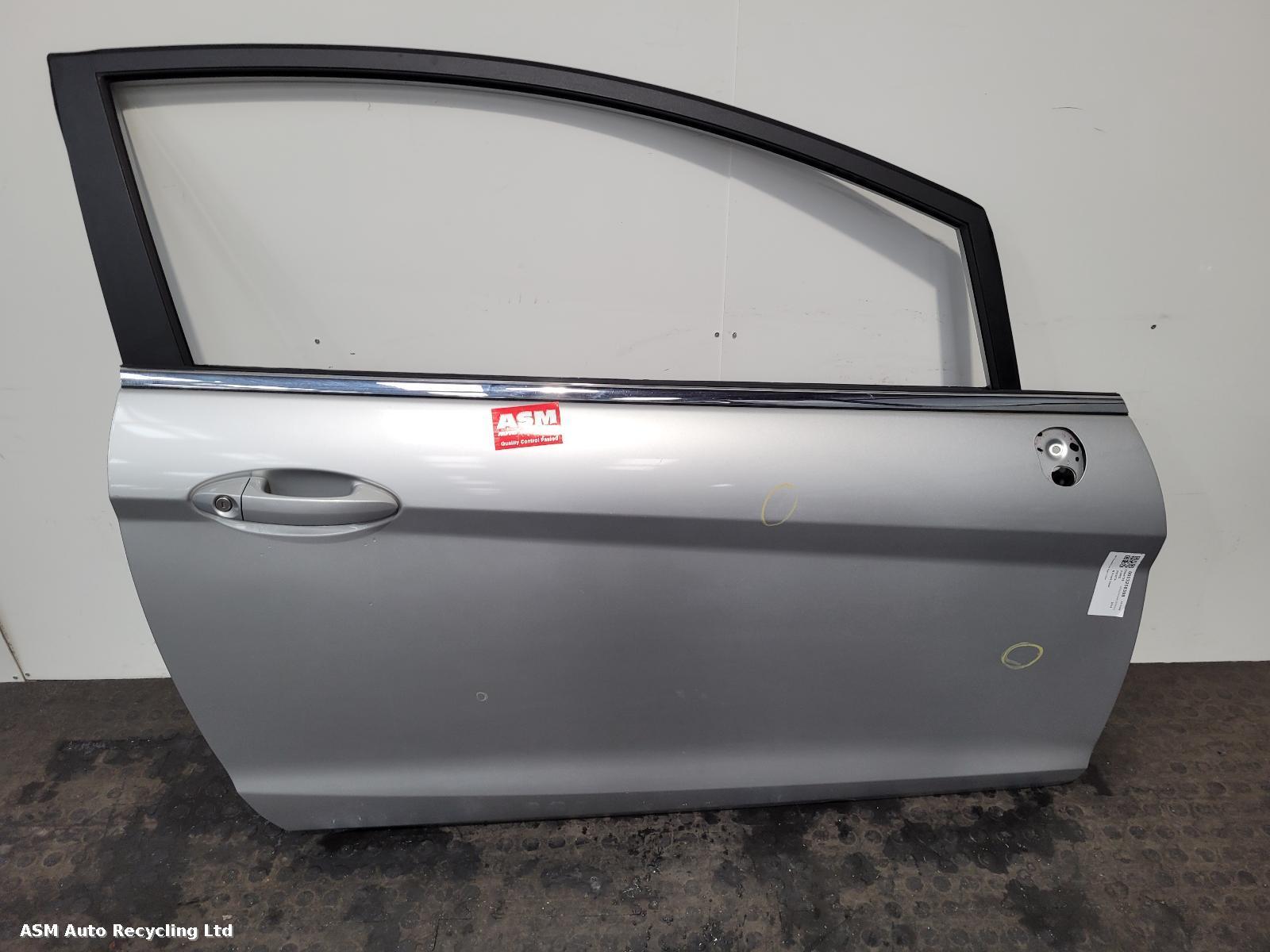 View Auto part R Front Door Ford Fiesta 2014