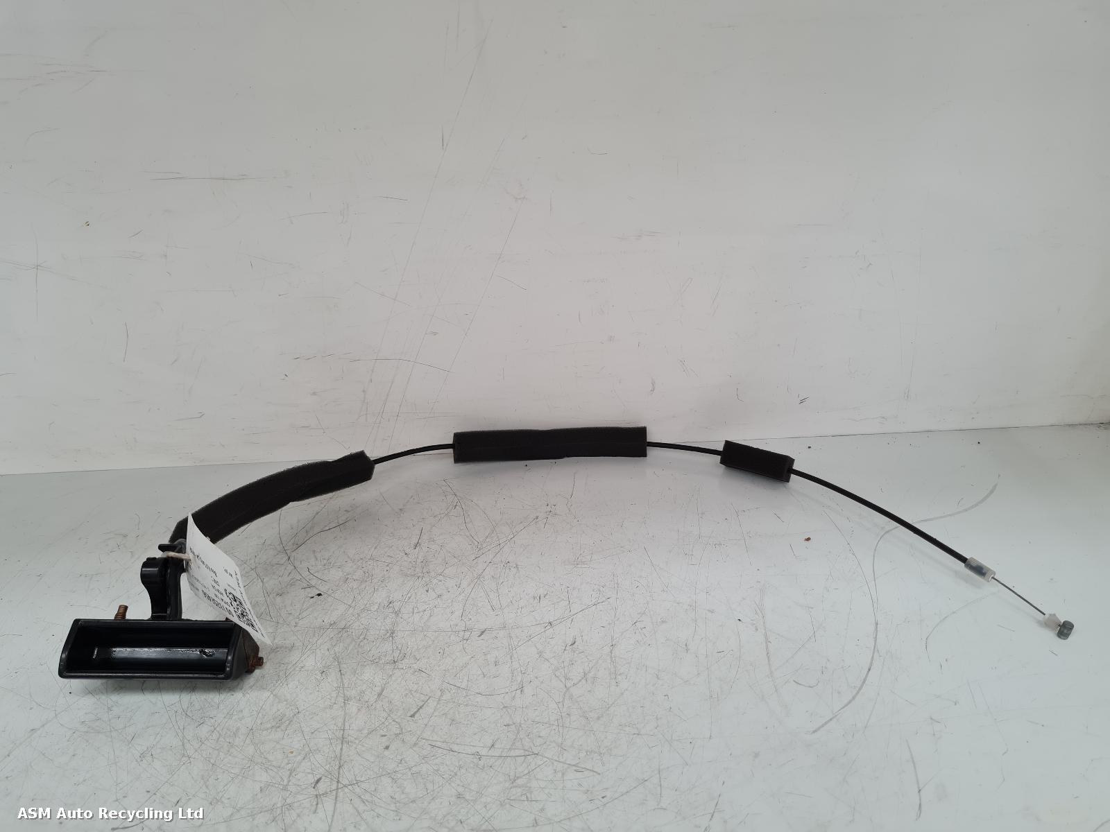 View Auto part Tailgate Handle Honda Civic 2004