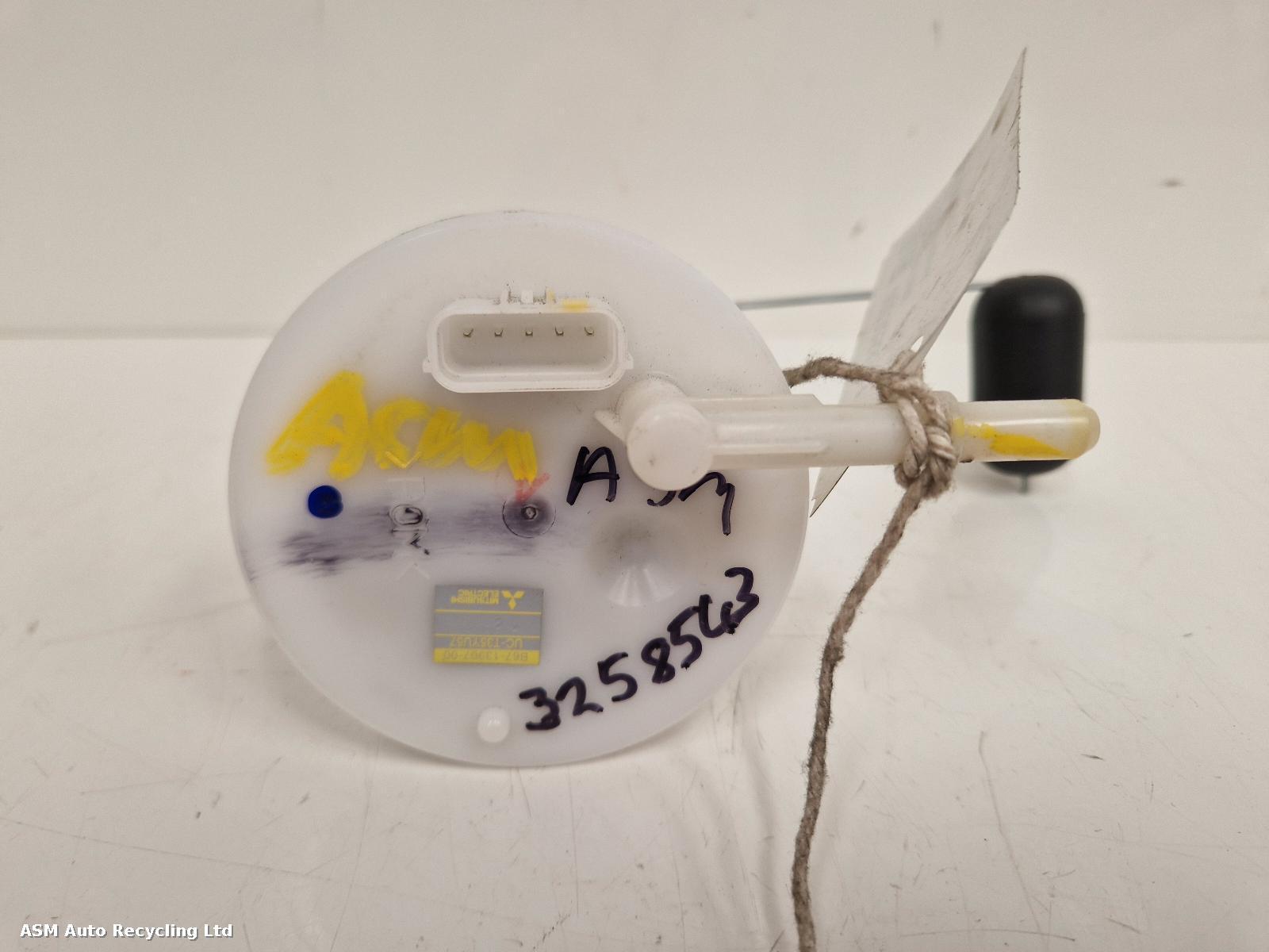 View Auto part Fuel Pump Yamaha Mt-10 2017