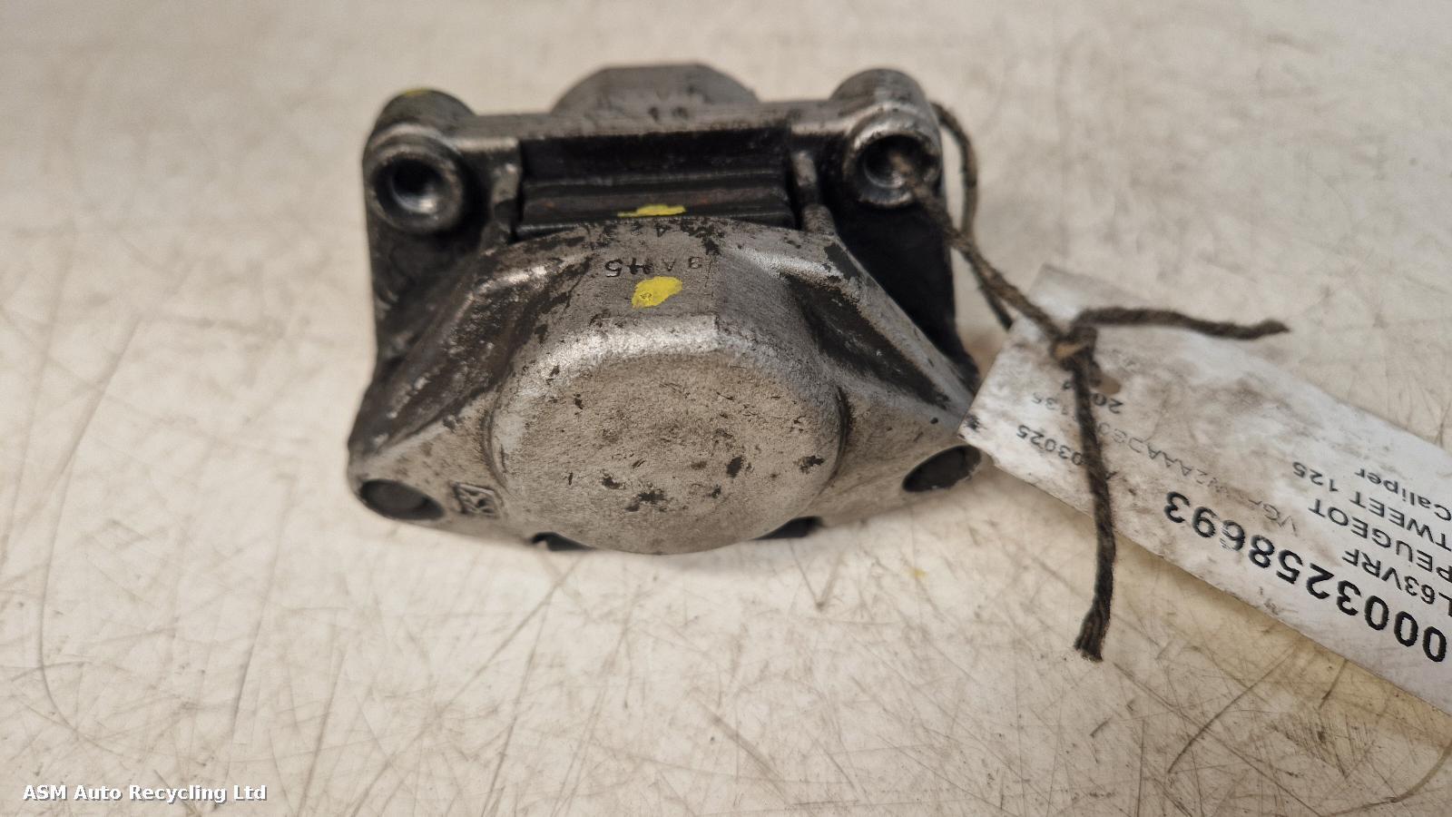 View Auto part Caliper Peugeot Tweet 125  2014