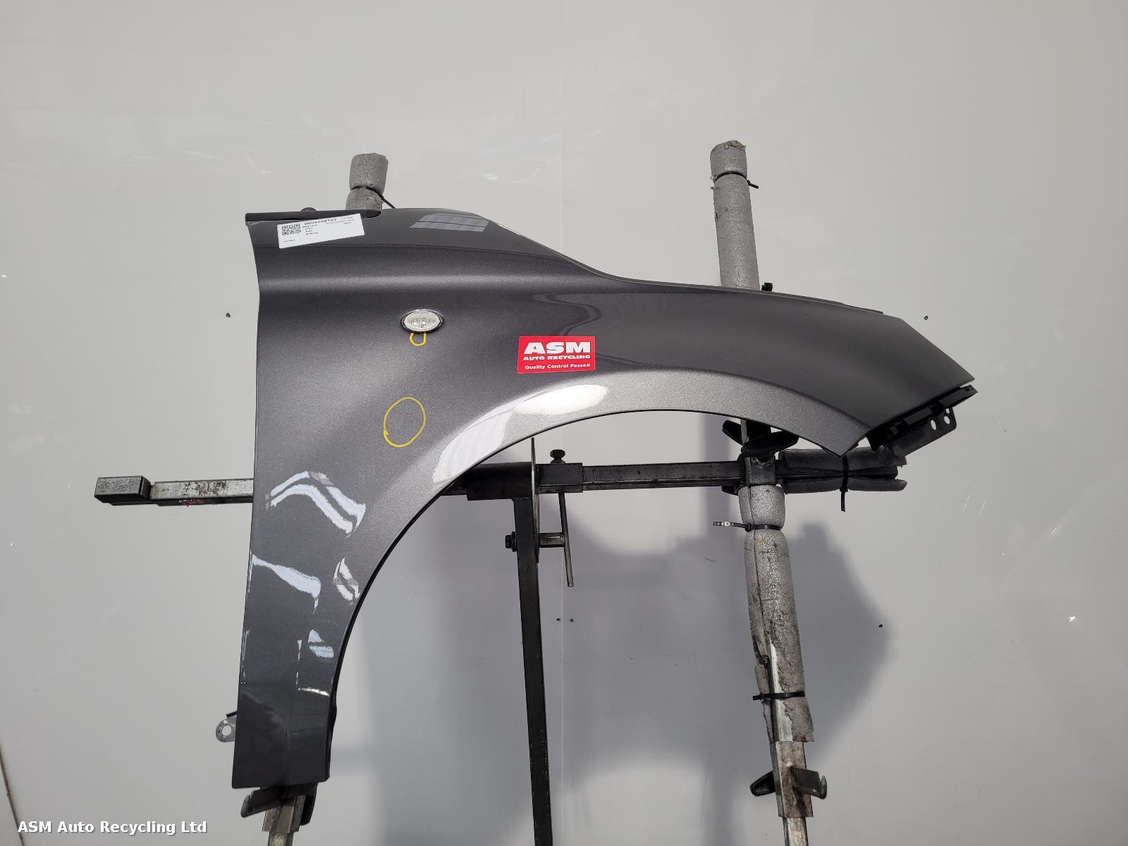 View Auto part R Wing Fiat 500 2011