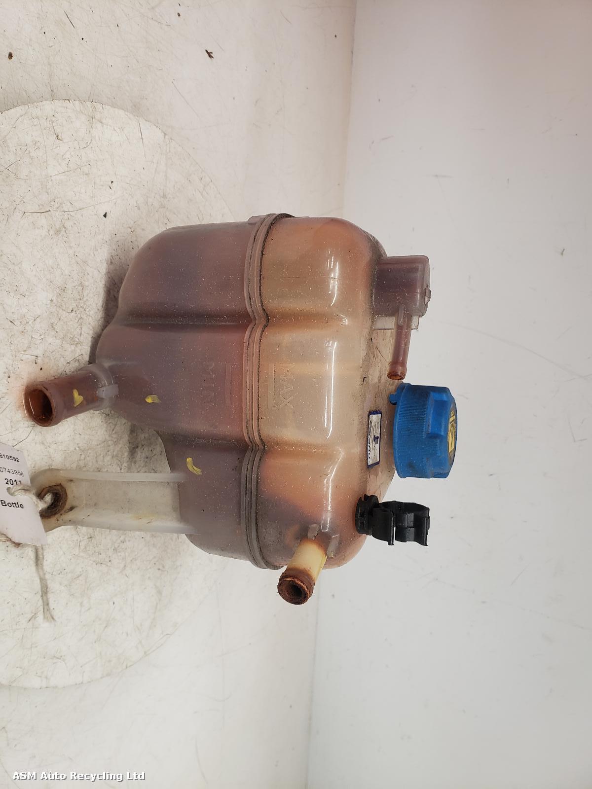 View Auto part Overflow Bottle Fiat 500 2011