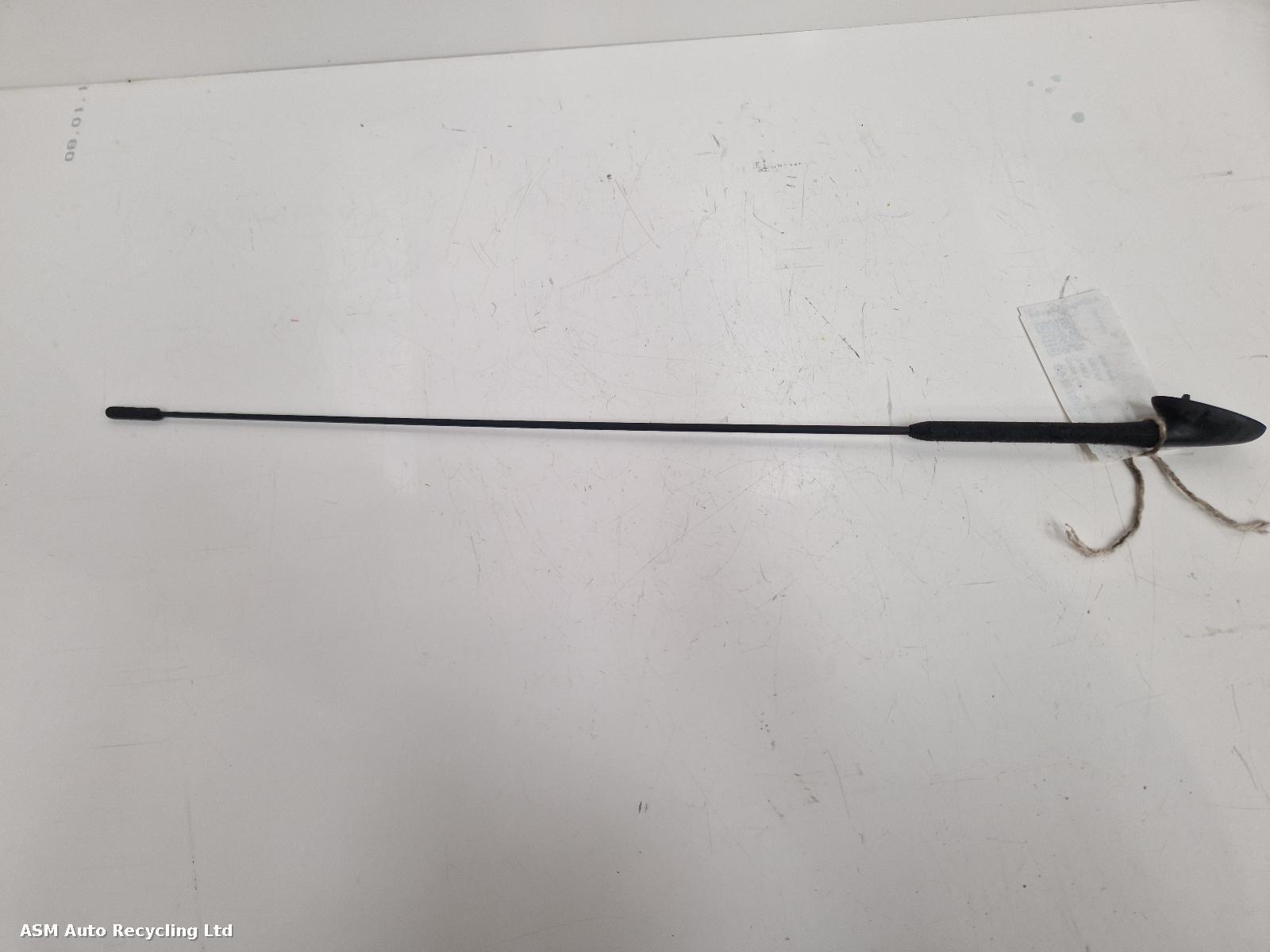 View Auto part Antenna Ford Fiesta 2008