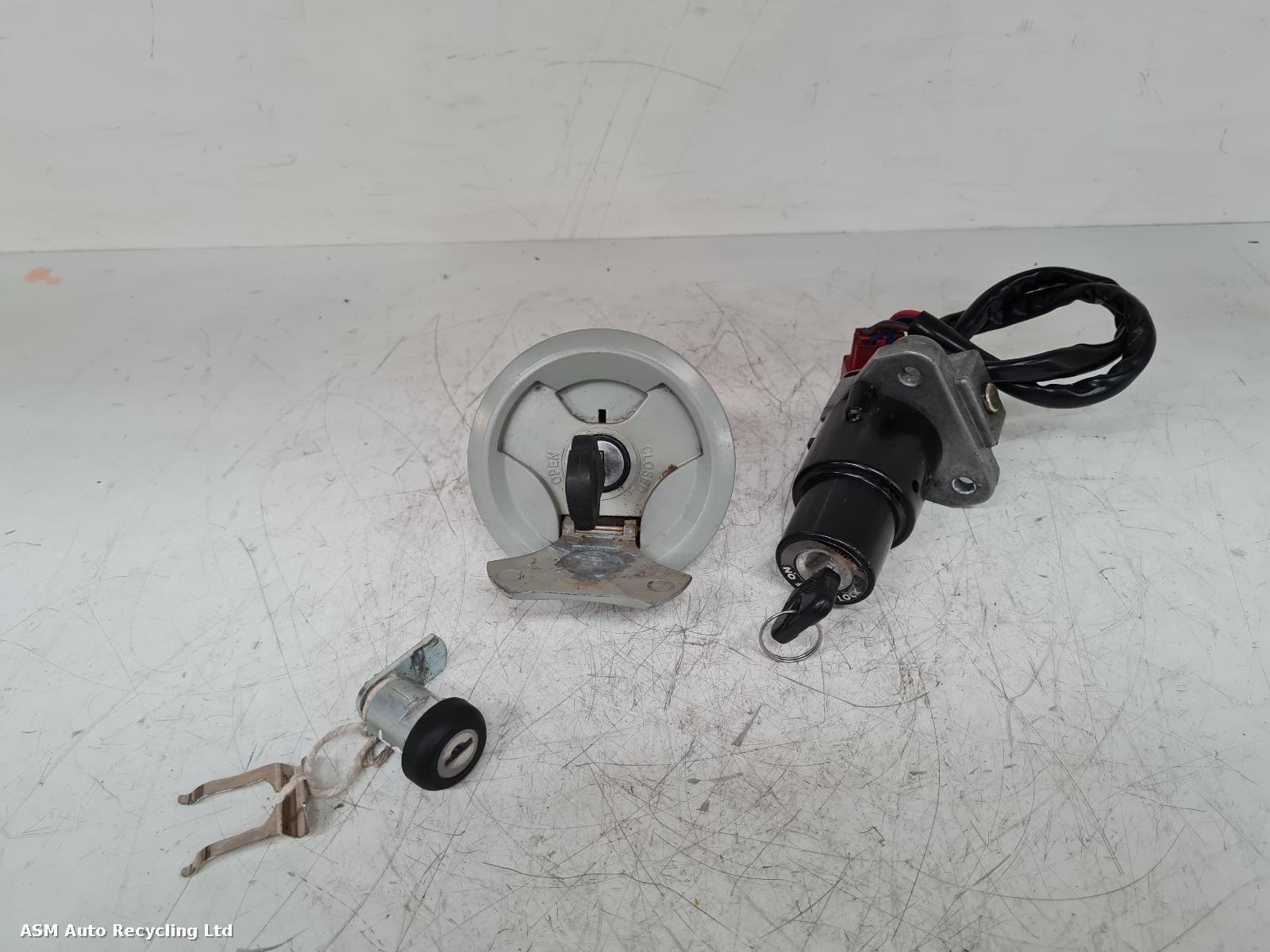 View Auto part Comp.Lock Set + Keys Yamaha Mt 125 2015