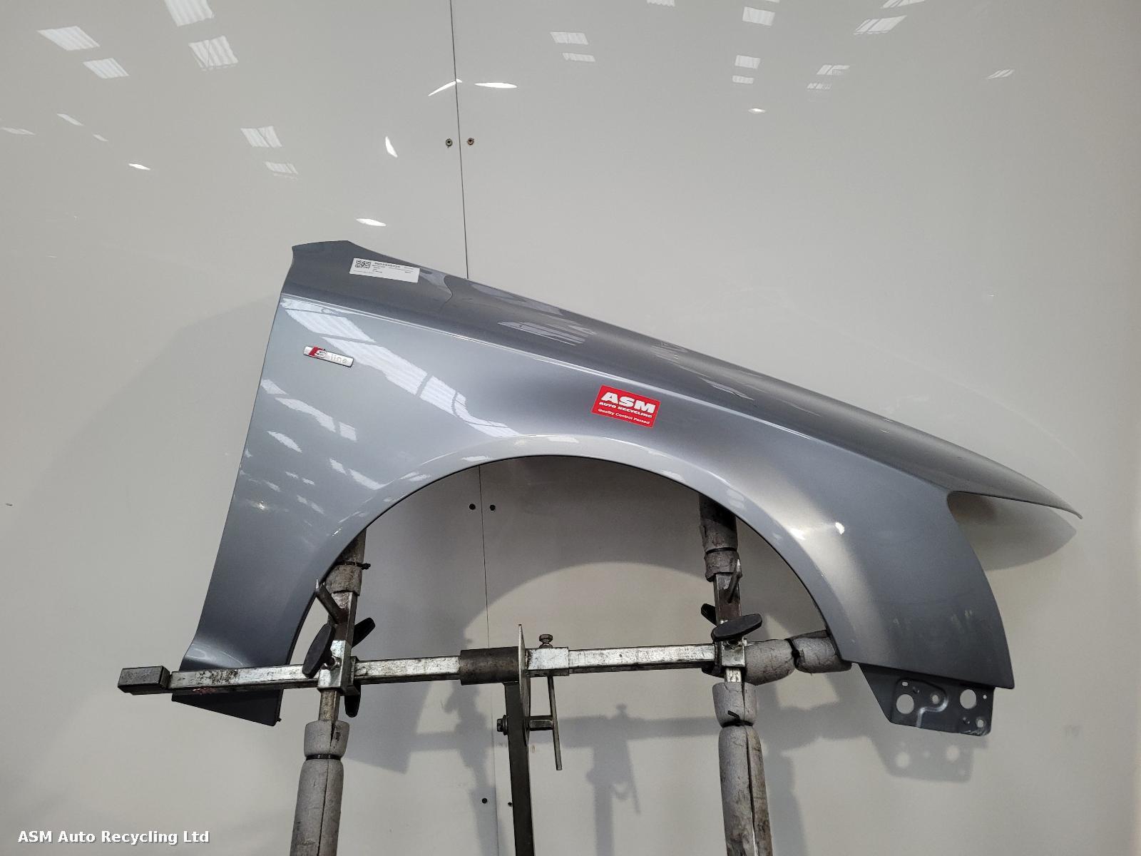 View Auto part R Wing Audi A6 2010