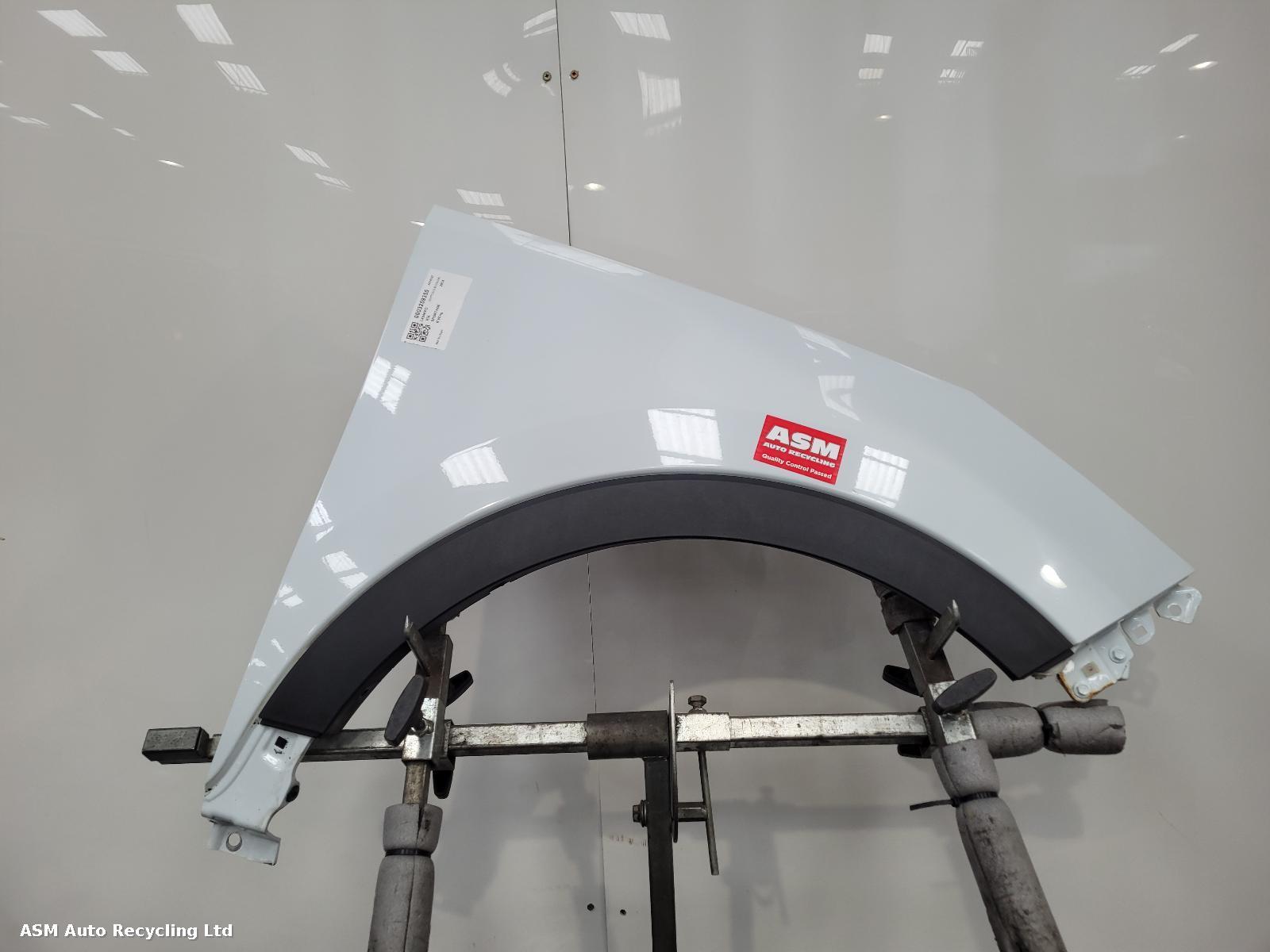 View Auto part R Wing Kia Sportage 2014
