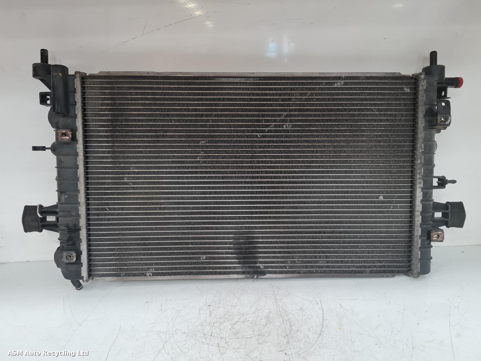 View Auto part Radiator Vauxhall Astra 2007