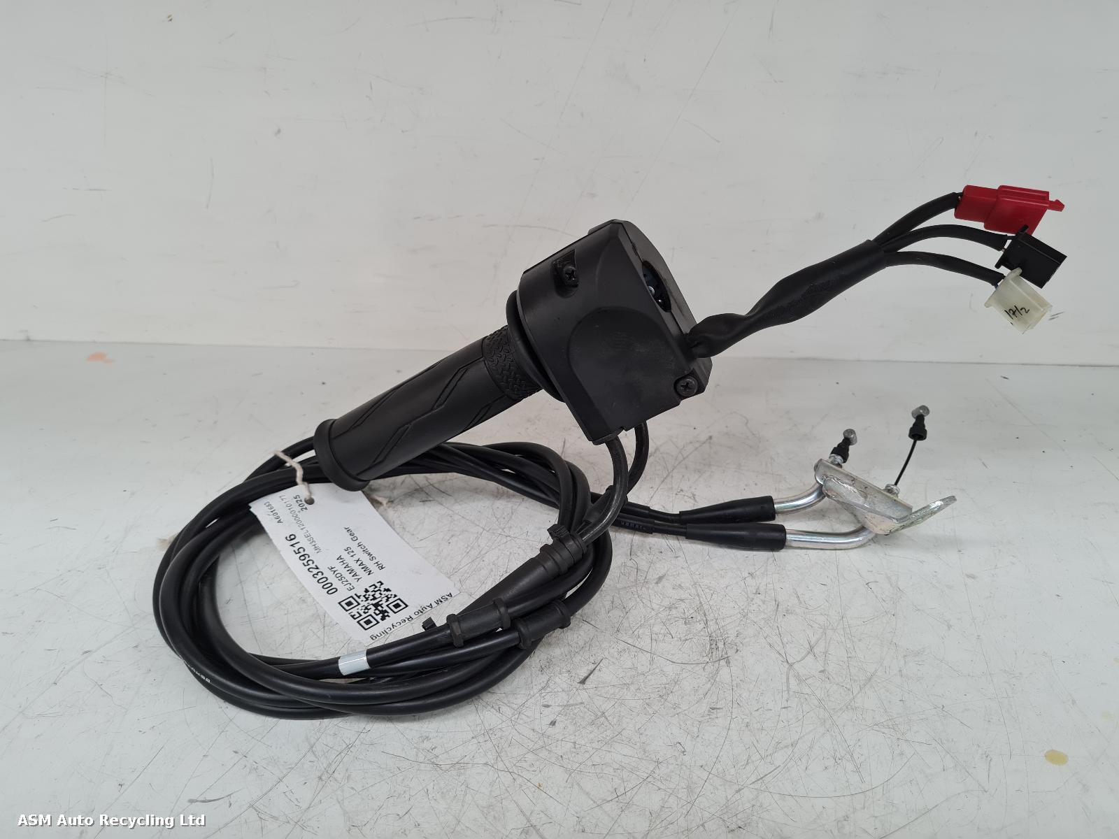 View Auto part RH Switch Gear Yamaha Nmax 125 2025