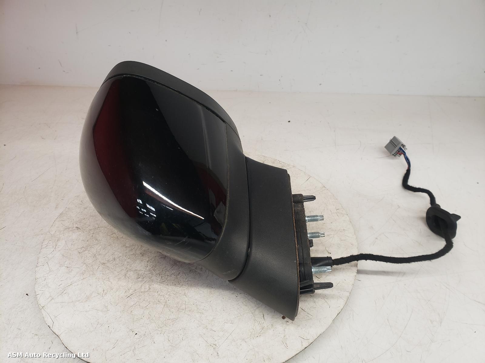 View Auto part R Door Mirror Ford Fiesta 2017