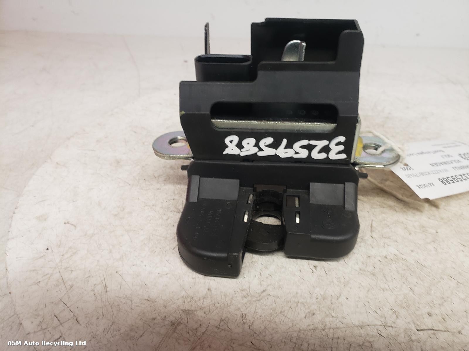 View Auto part Bootlid/Tailgate Lock Volkswagen Golf 2006