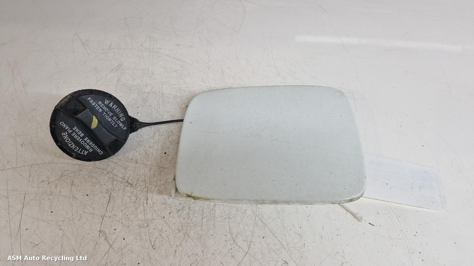 View Auto part Fuel Filler Flap Hyundai I10 2012