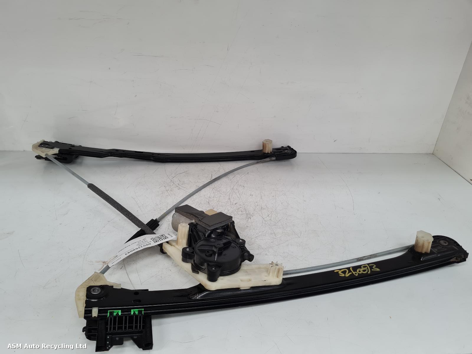 View Auto part RF Window Regulator Jaguar I-pace 2021