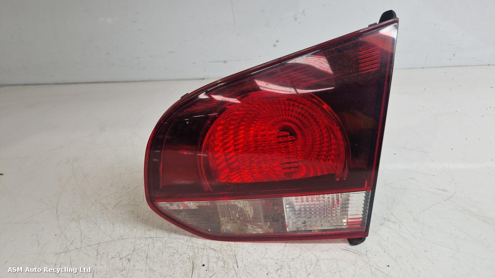View Auto part R Taillight Volkswagen Golf 2009