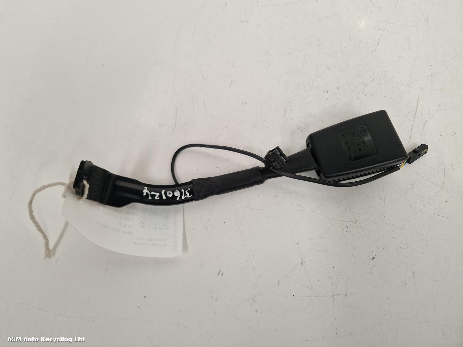 View Auto part Seat Belt Volkswagen Golf 2009
