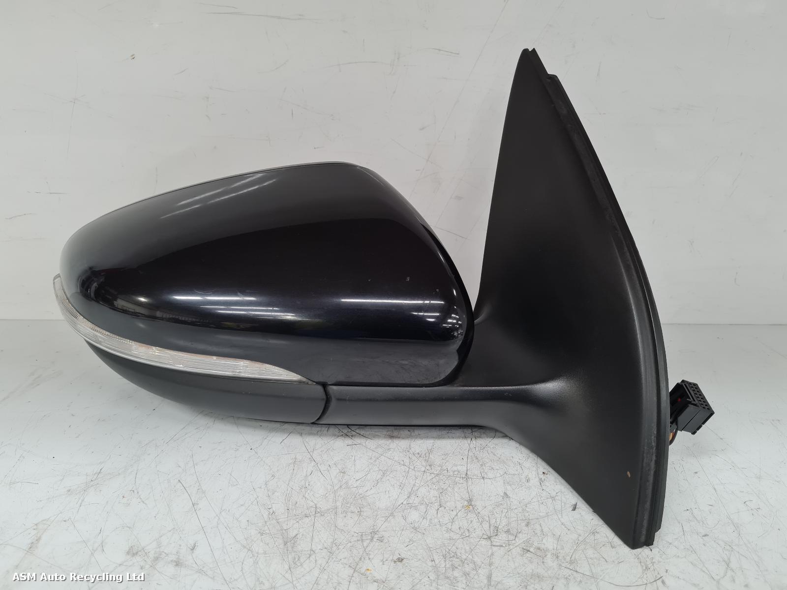 View Auto part R Door Mirror Volkswagen Golf 2011