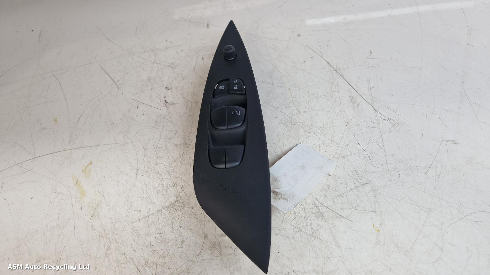 View Auto part Elect. Window Switch Nissan Leaf 2023