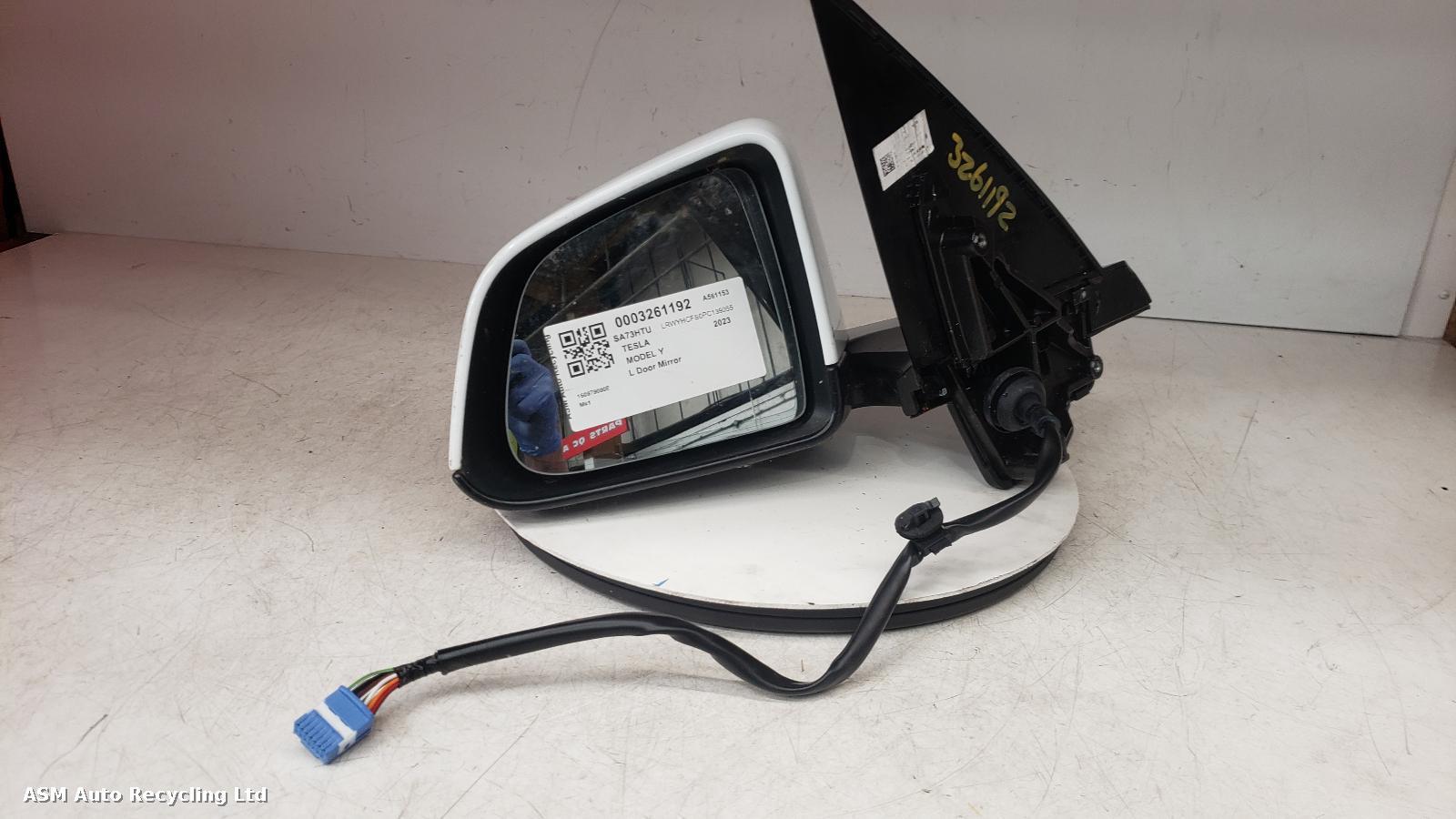 View Auto part L Door Mirror Tesla Model Y 2023