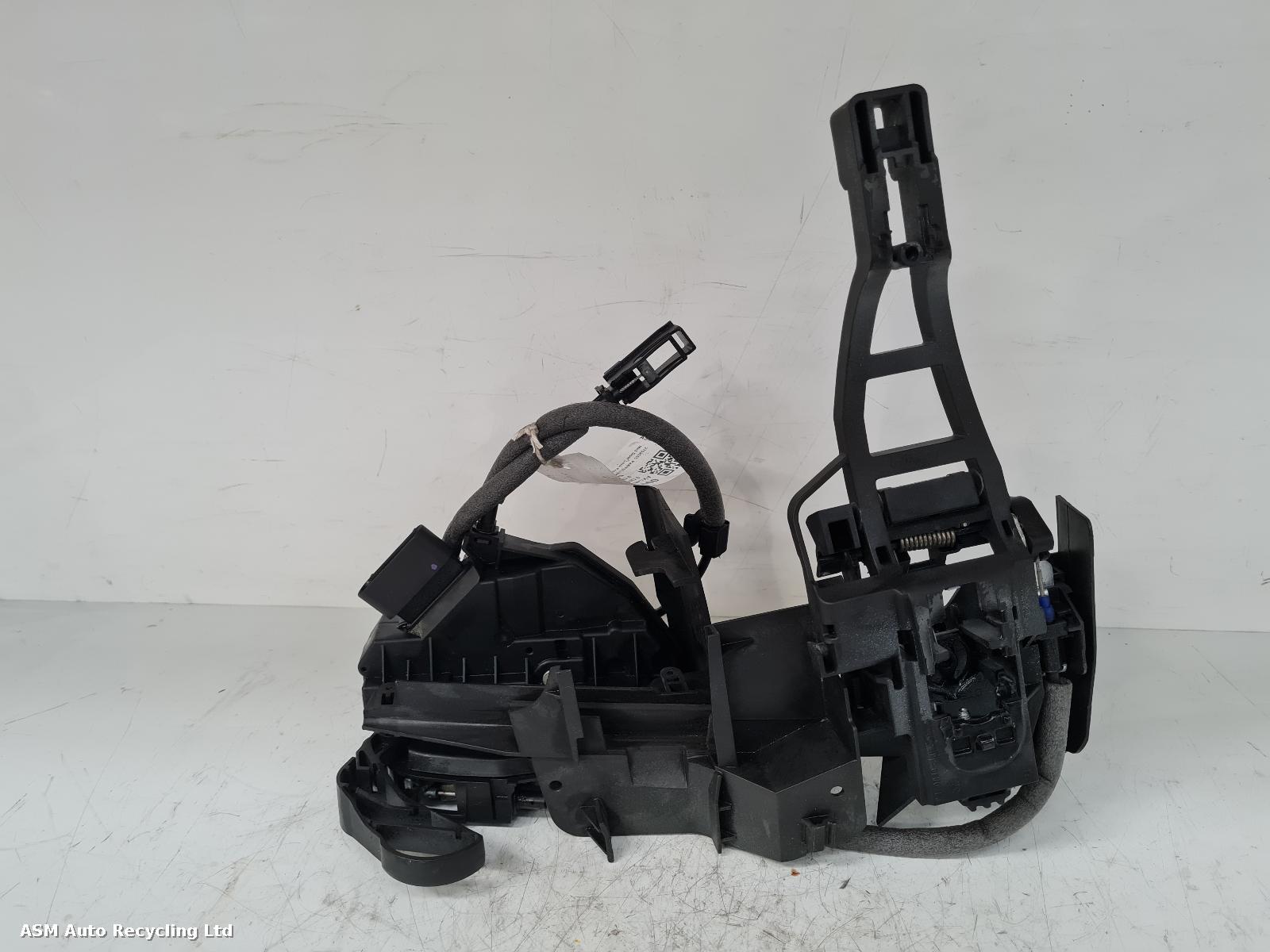 View Auto part Door Lock Assembly Ford Focus 2014