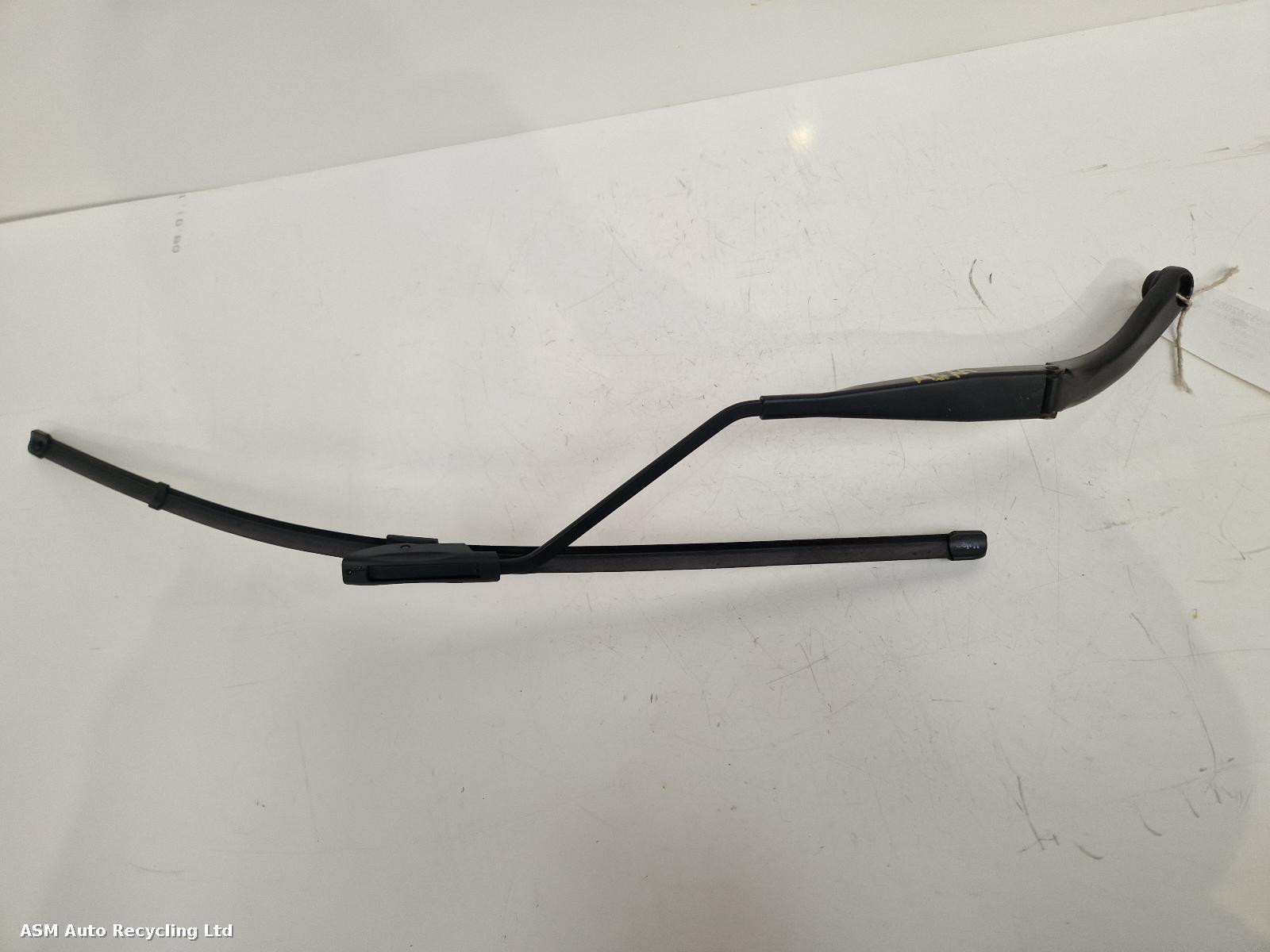 View Auto part Wiper Arm Peugeot Bipper 2013